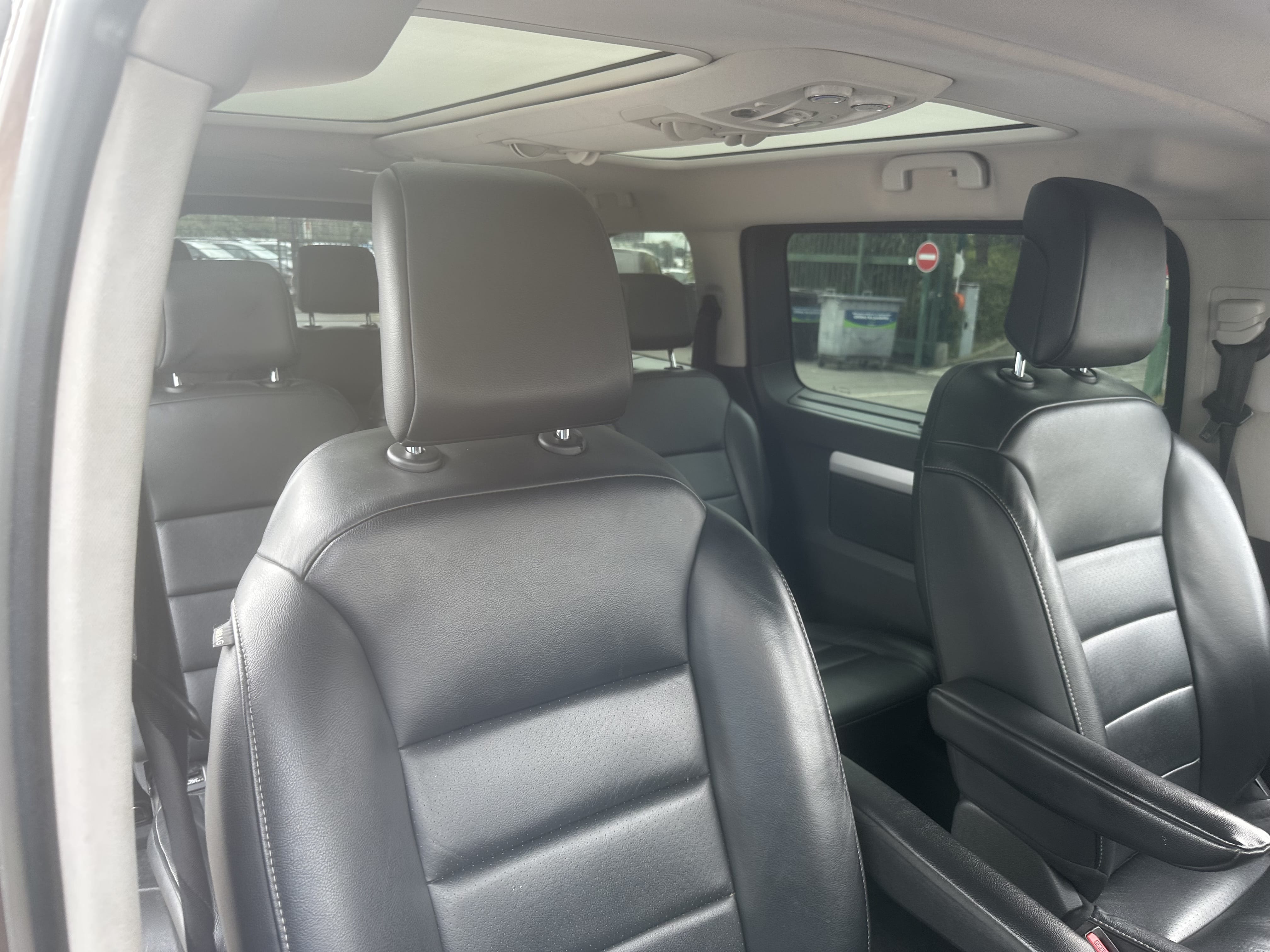 Peugeot Traveller 2hdi 150 cv avec Climatisation