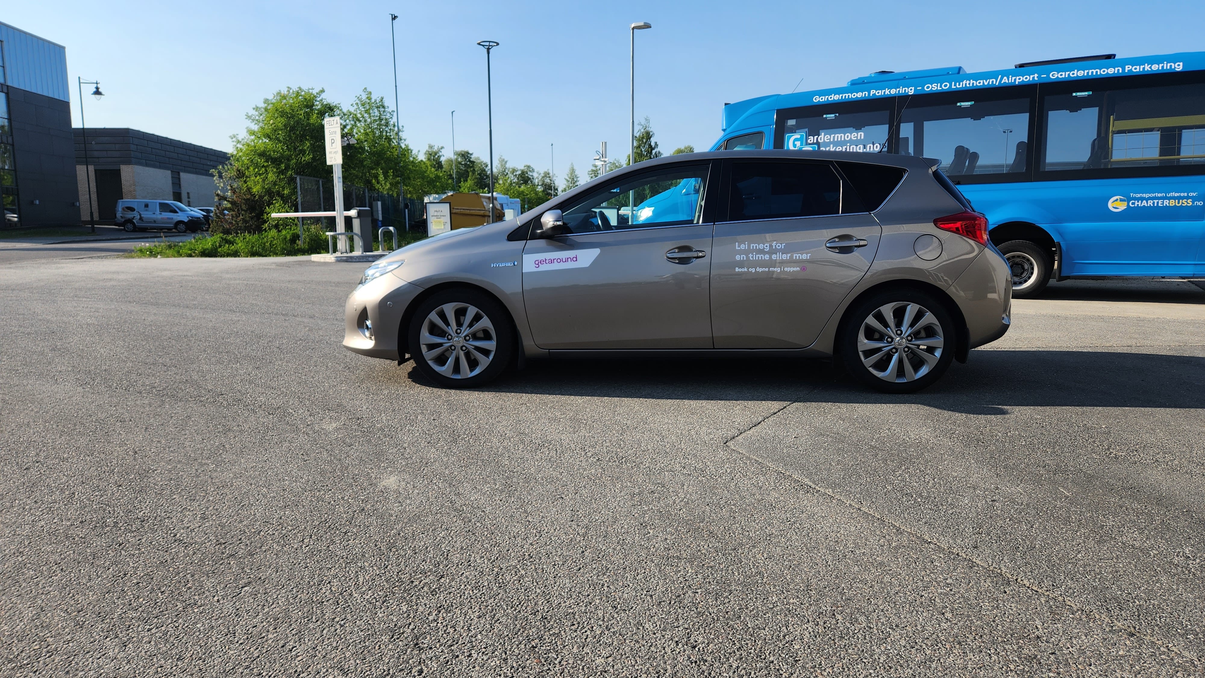 Toyota Auris 1,8 Bensin/Hybrid AutomatGir with Air conditioning