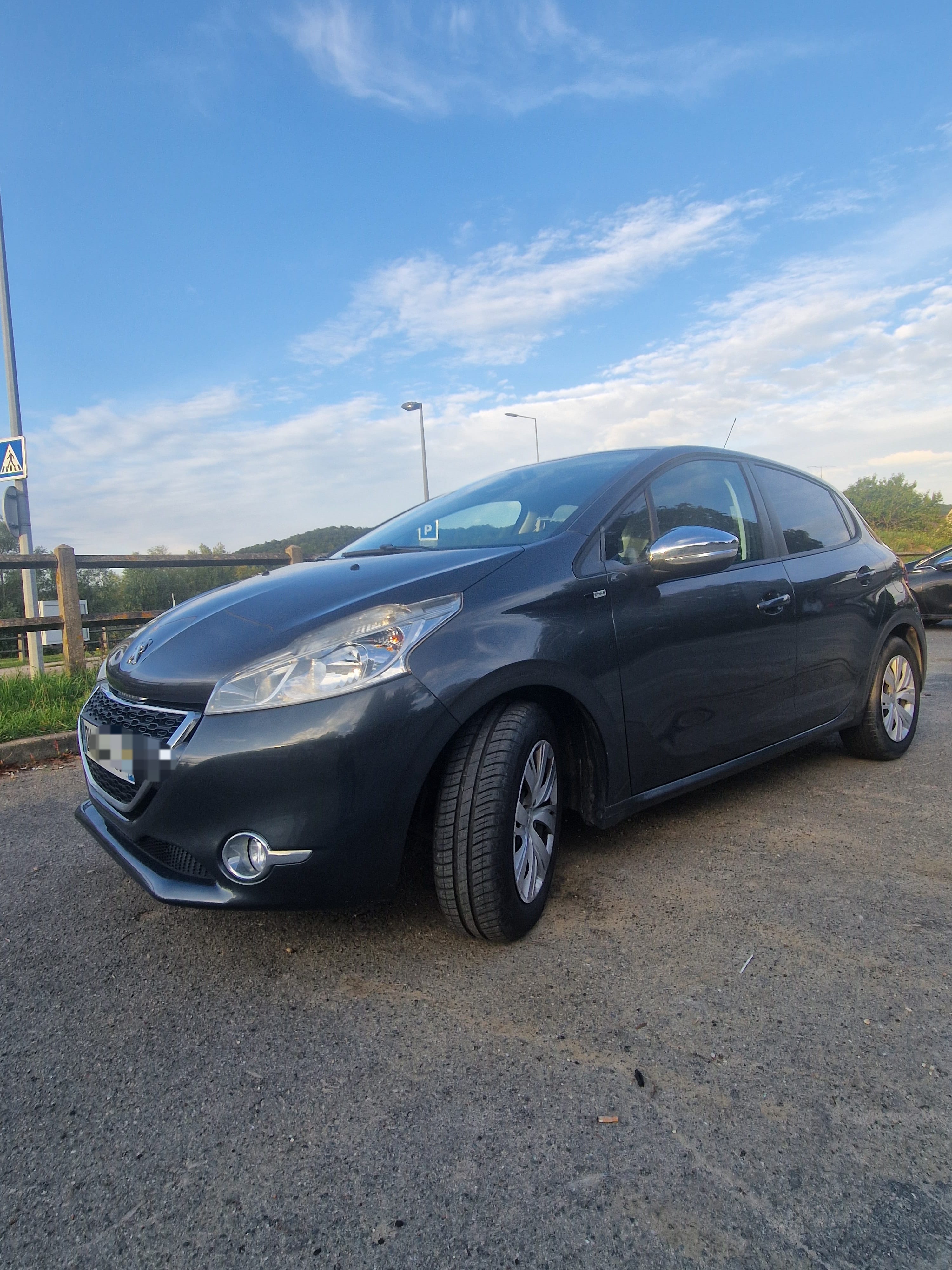 Peugeot 208 avec Climatisation