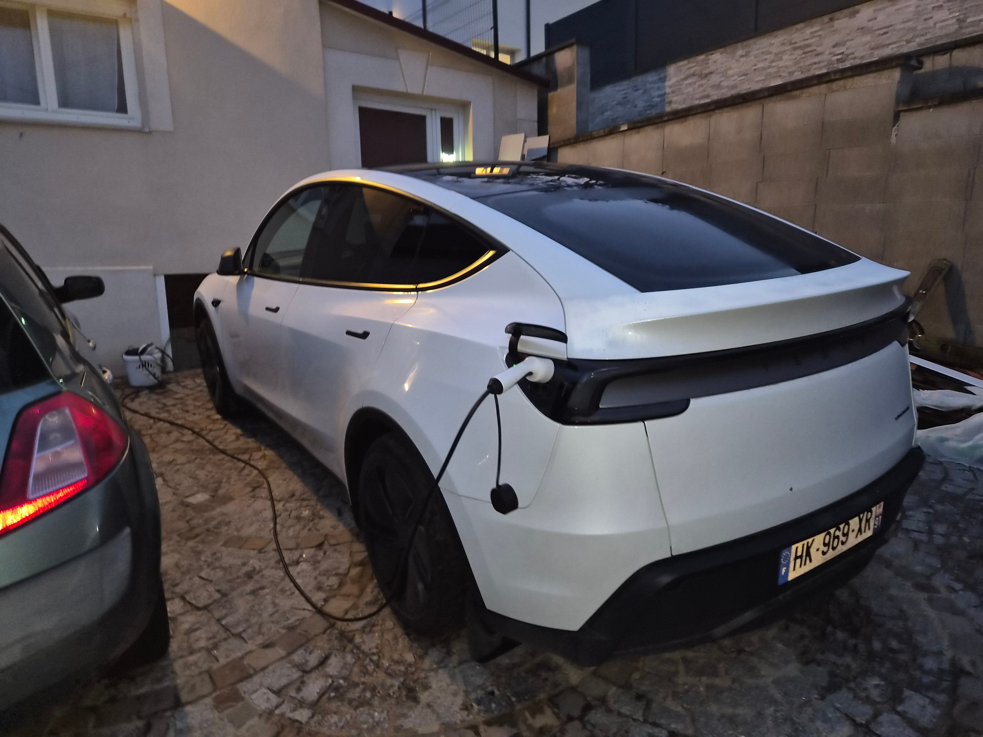 Tesla Model Y Long Range