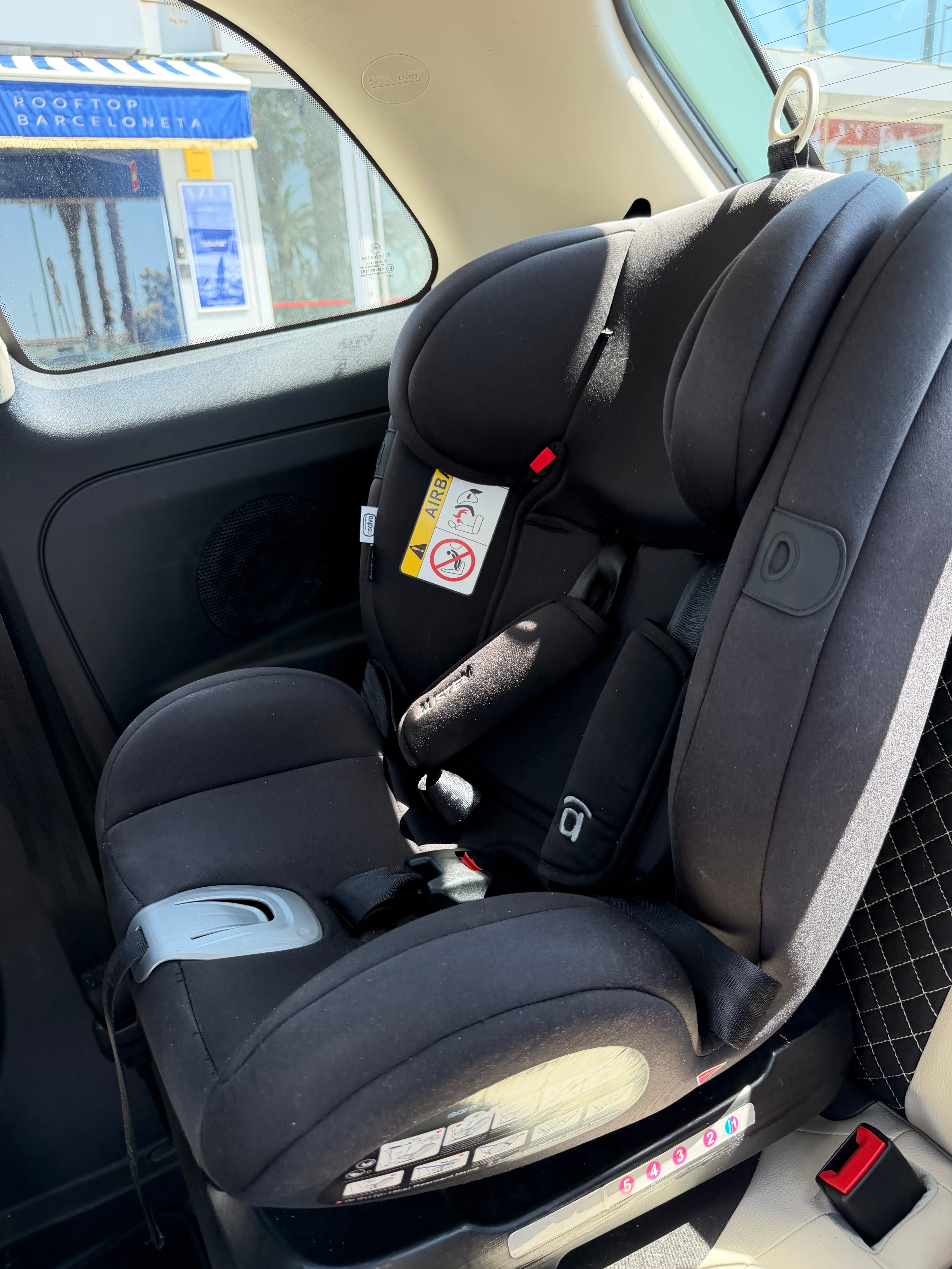 Fiat 500 C Híbrido mit USB-Ladeanschlüsse