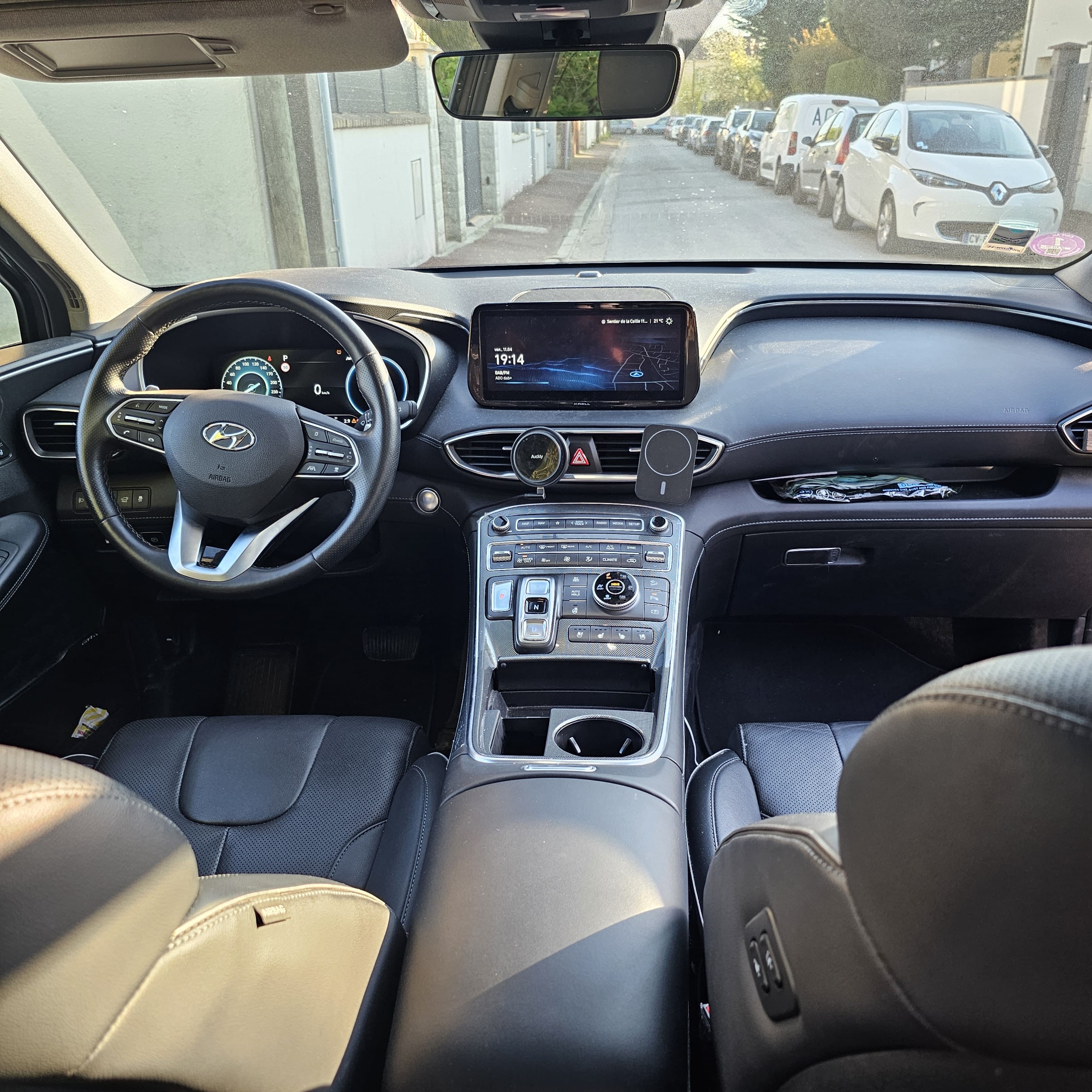 Hyundai Santa Fe plug-in Hybride avec GPS