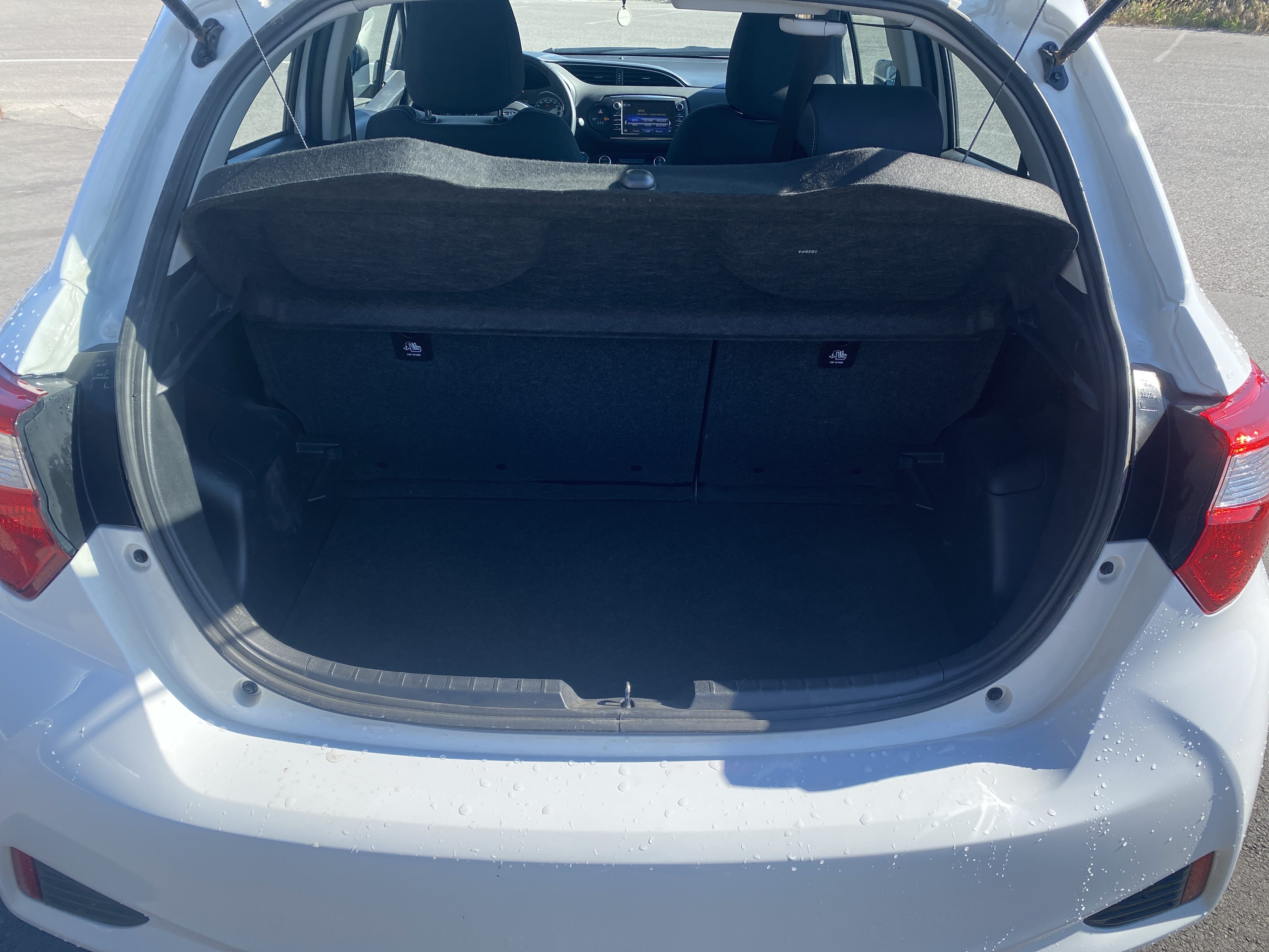 Toyota Yaris Hybride avec Siège bébé