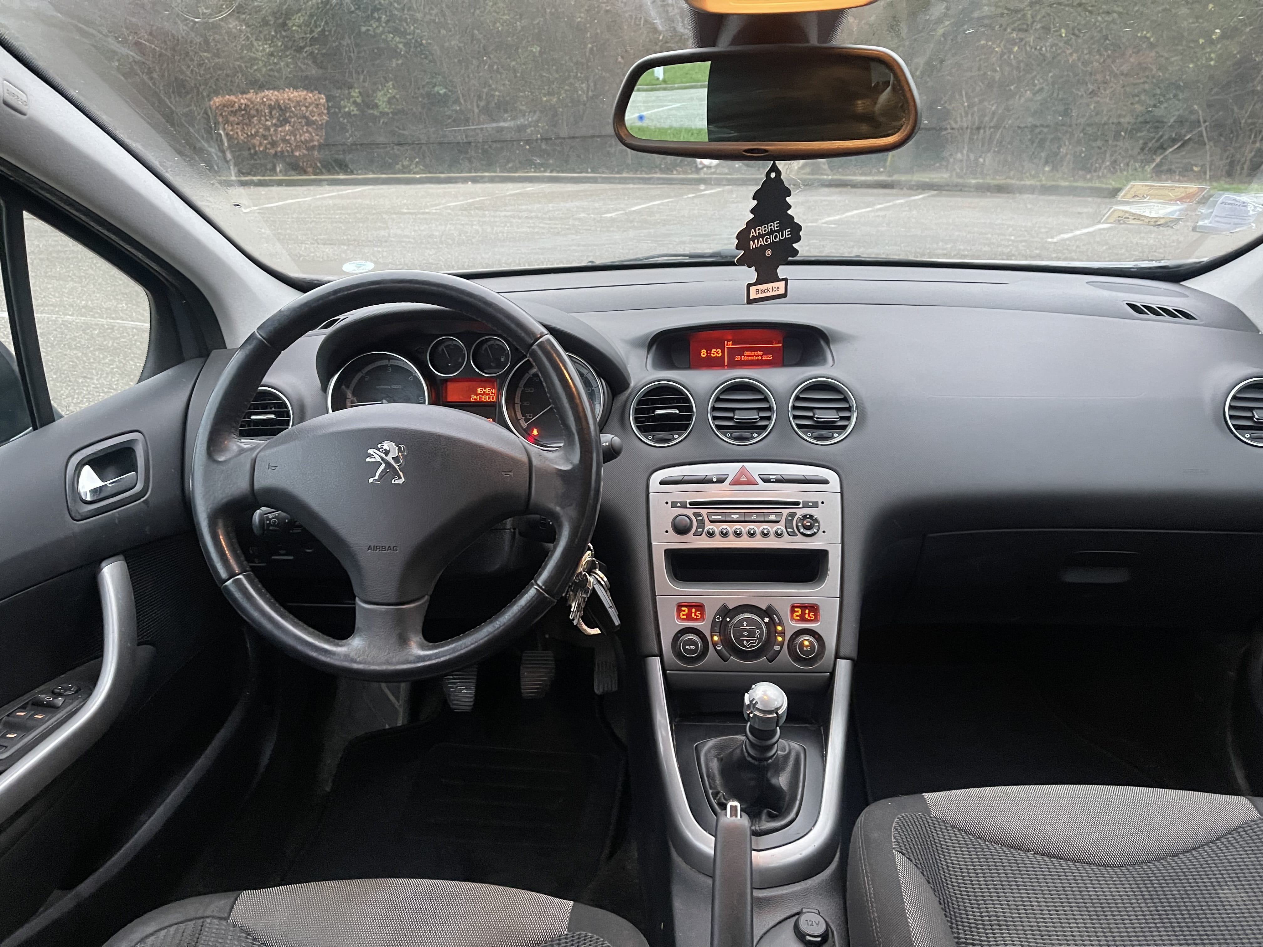 Peugeot 308 avec Entrée audio / iPod