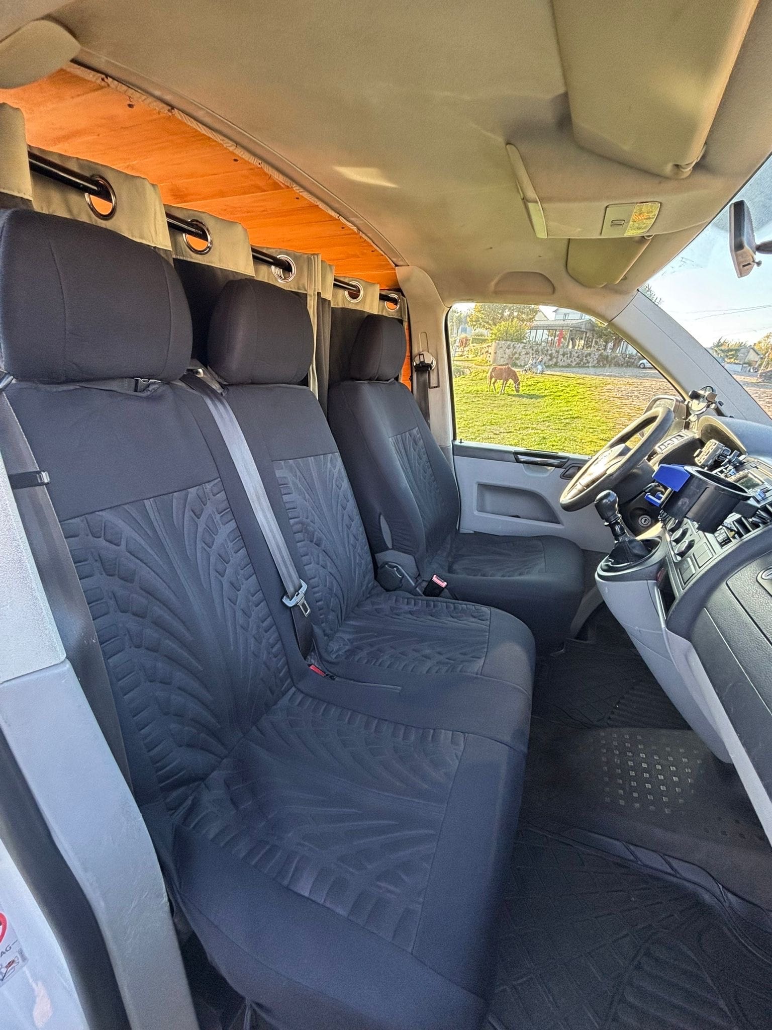 Volkswagen Transporter Camper avec Audio Bluetooth