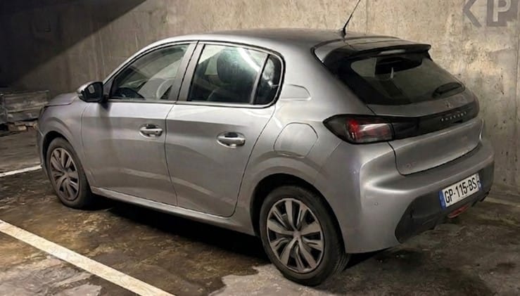 Peugeot 208 avec GPS