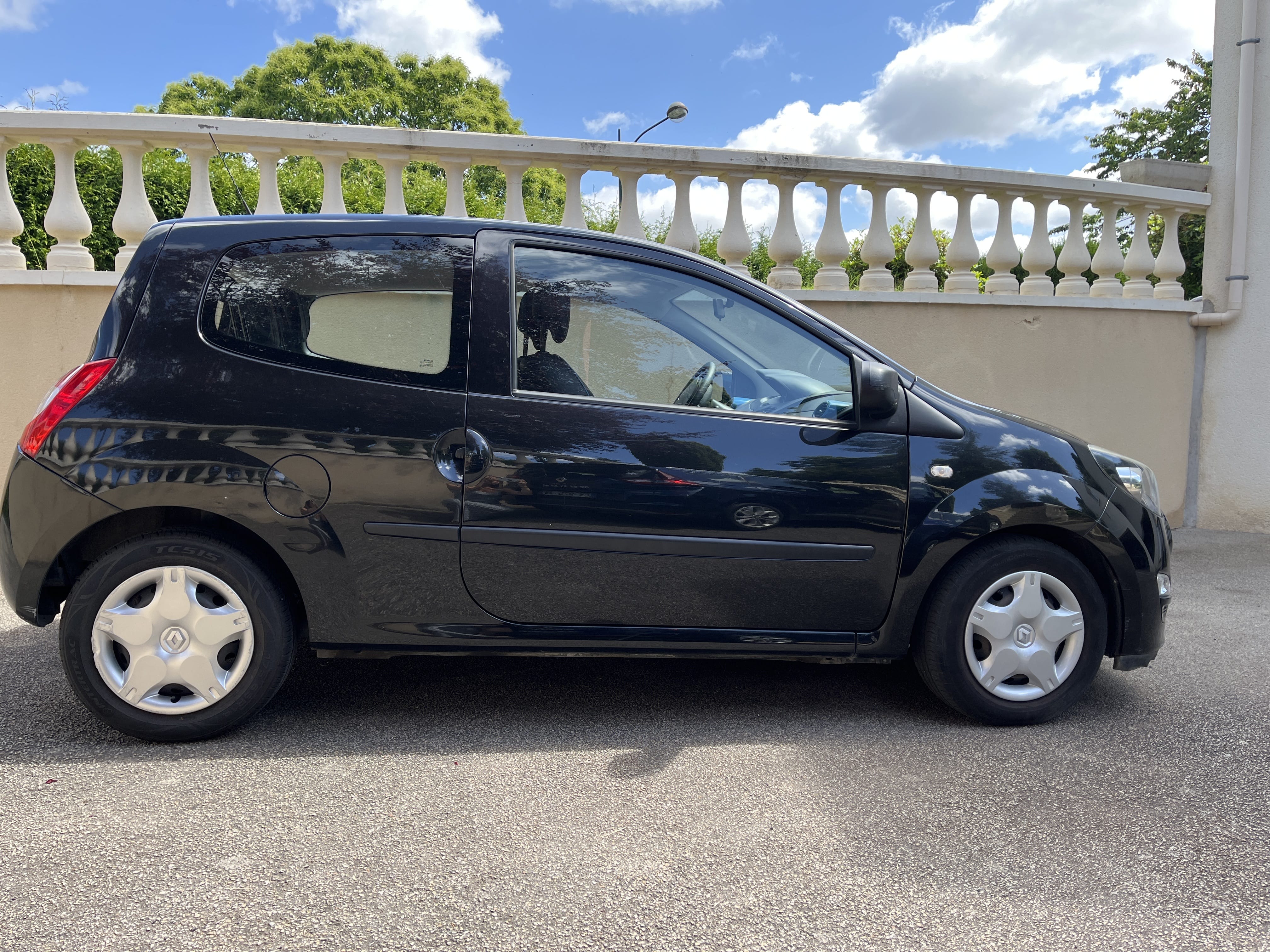 Renault Twingo with Cruise control