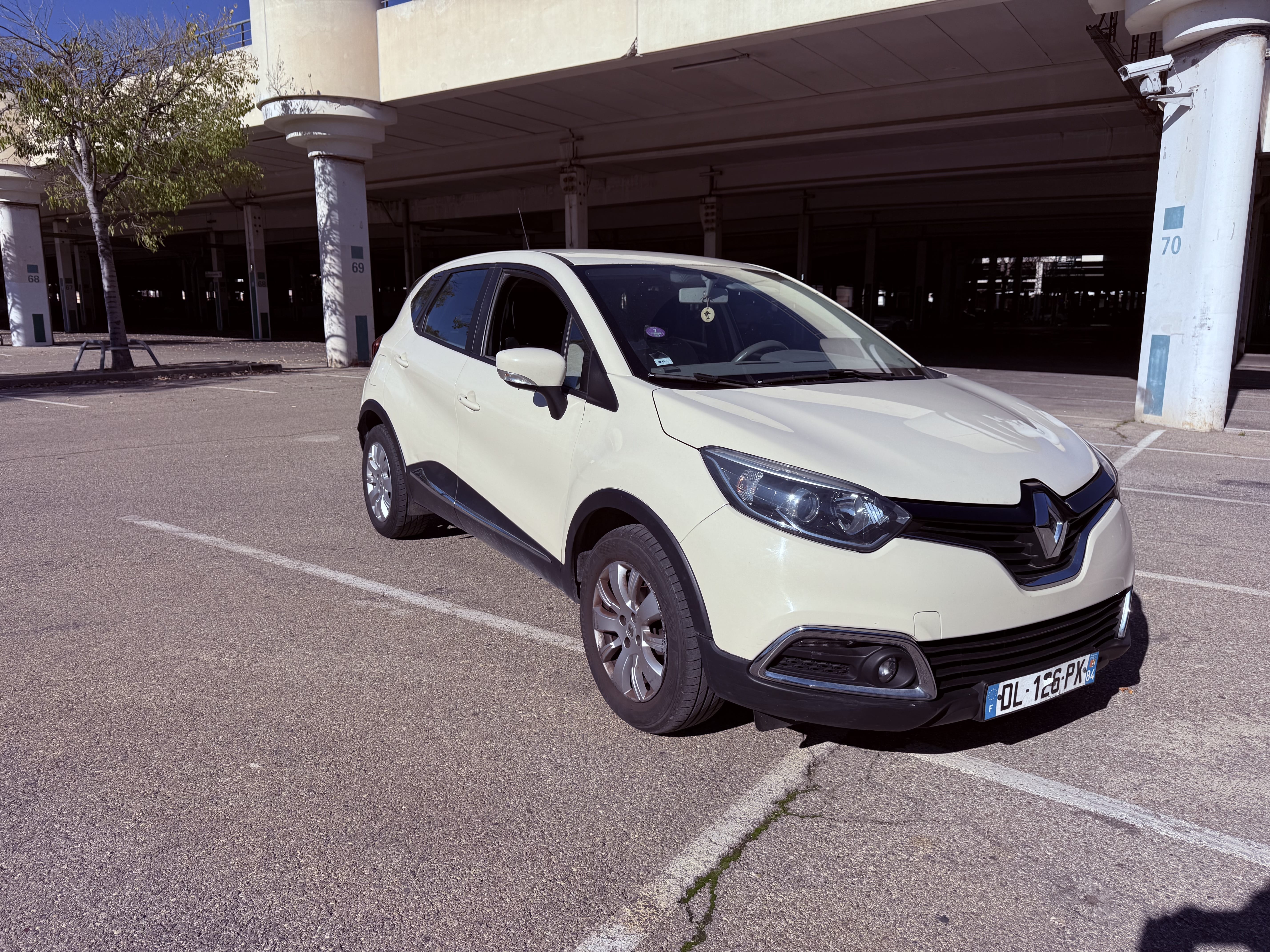 Renault Captur avec Coffre de toit