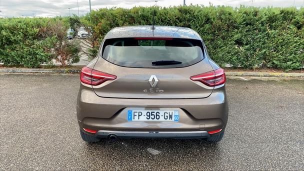 Renault Clio Gare Saint-Jean - Louez la Renault Clio Essence – Sécurité, Confort et Économie ! avec Audio Bluetooth