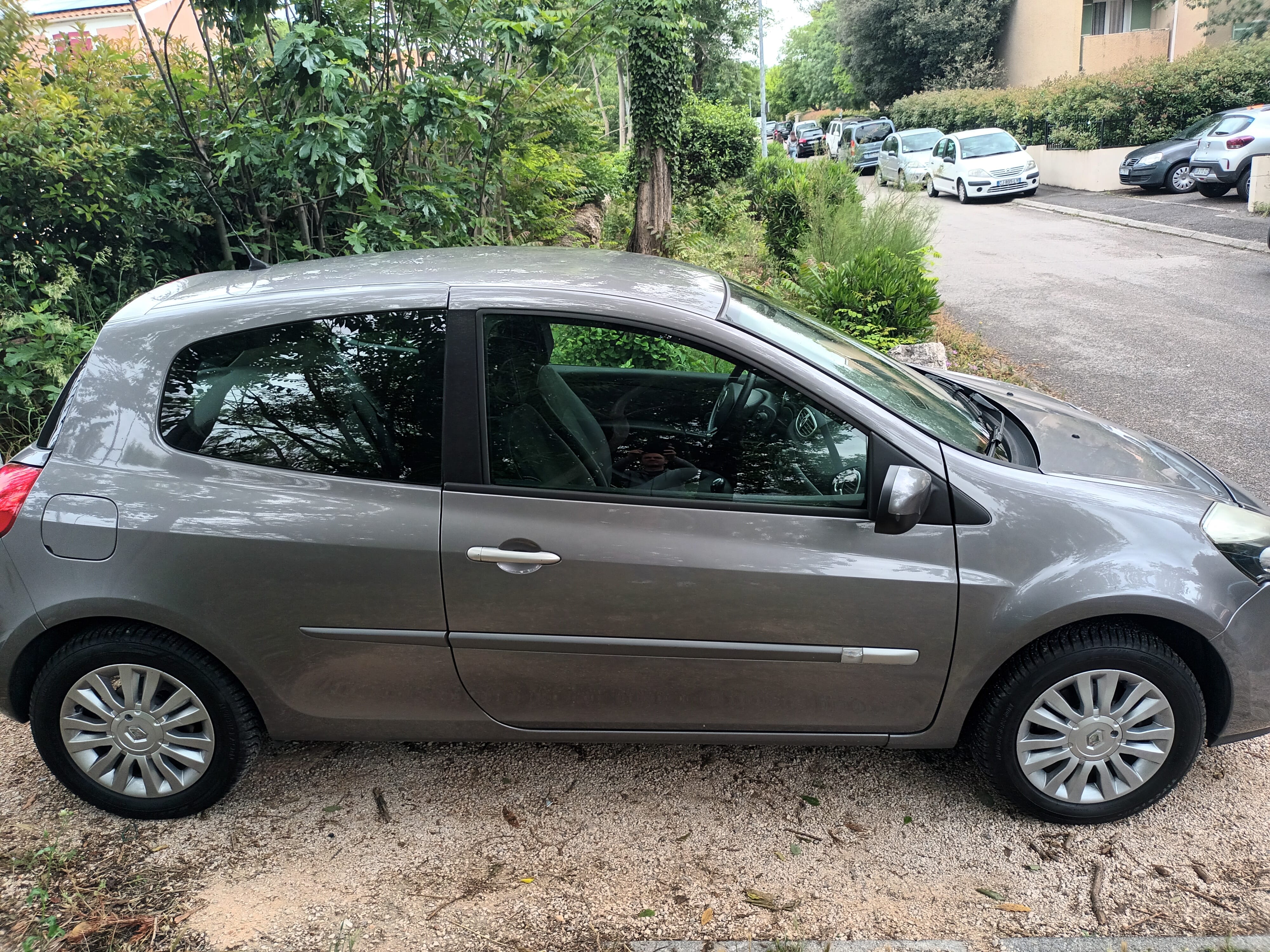 Renault Clio avec Pneus neige