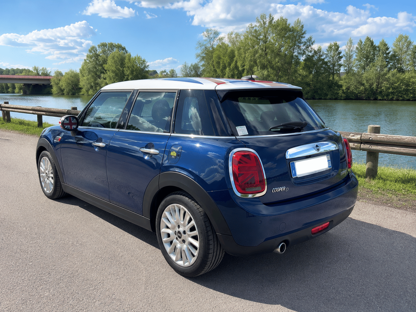 Mini Cooper F55 Diesel avec GPS