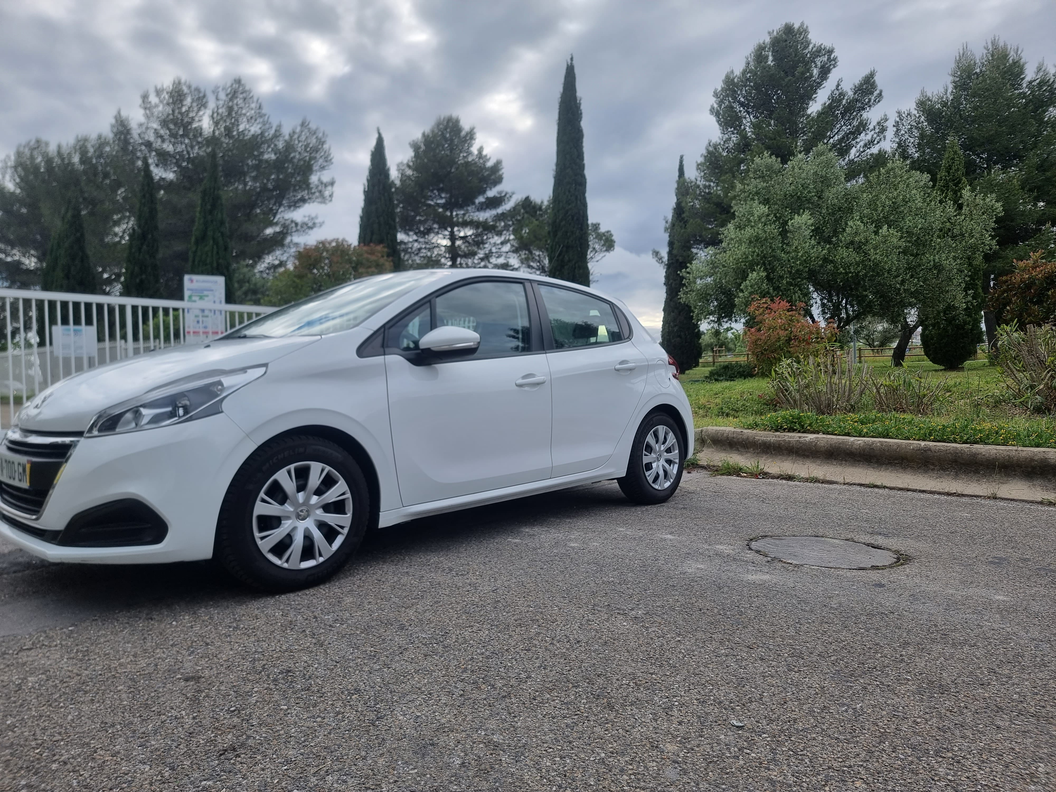 Peugeot 208 vti, 2018, Essence 98