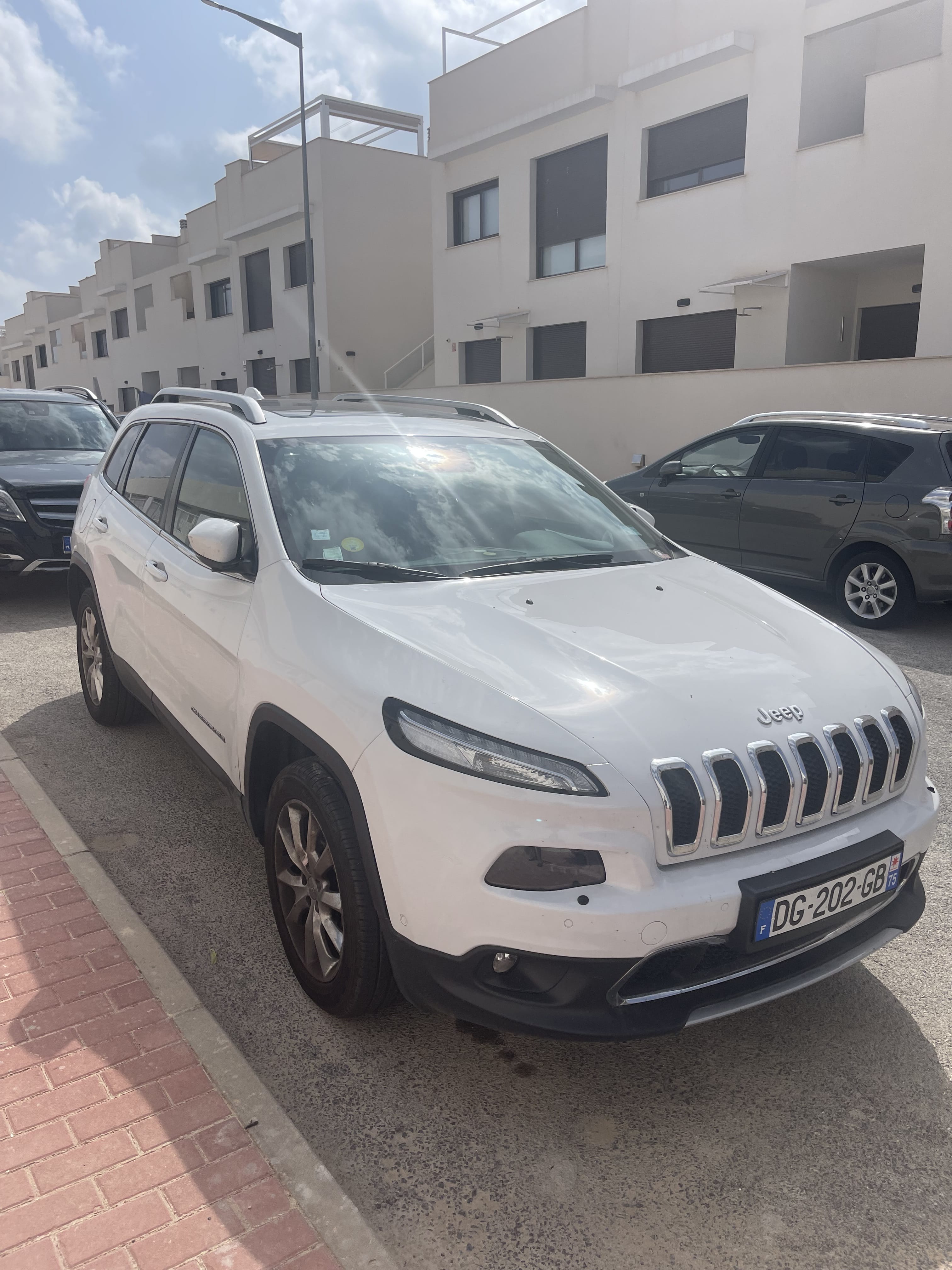 Jeep Cherokee 2.0 CRD avec Climatisation