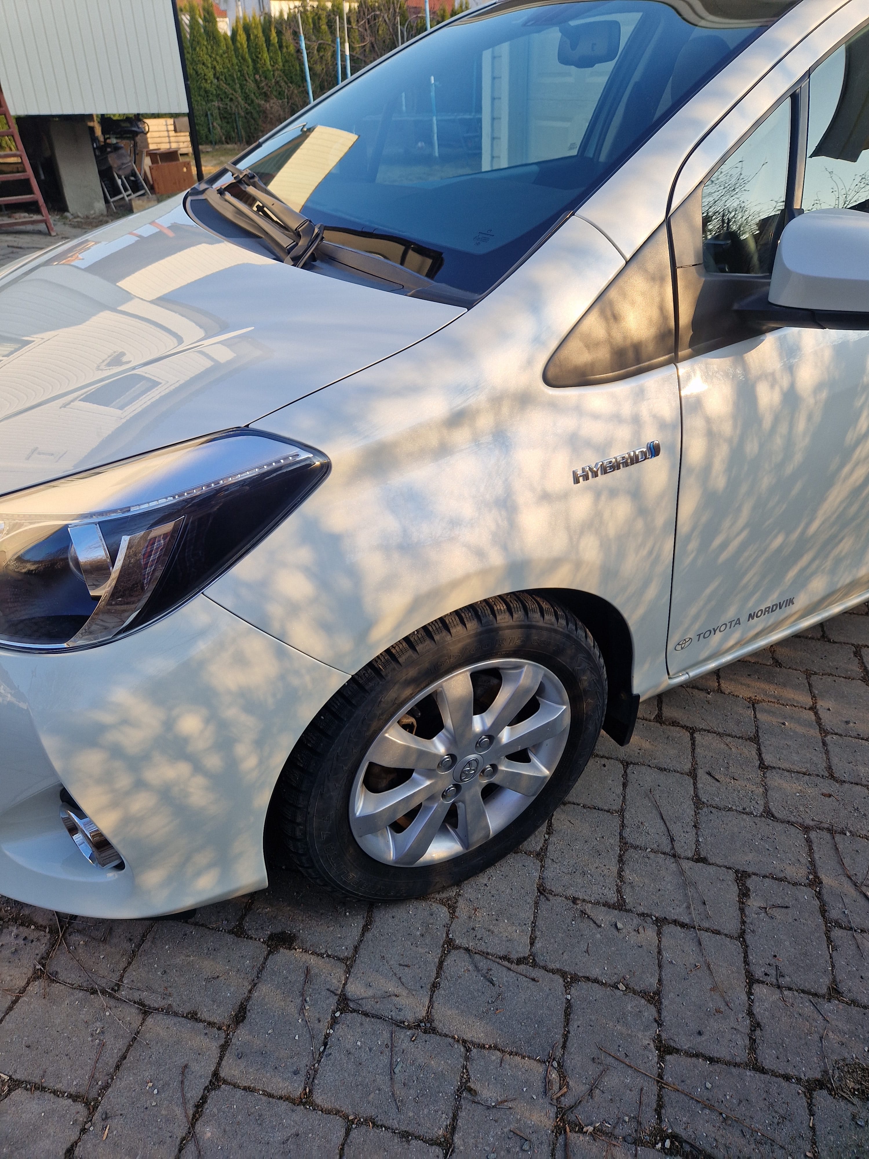 Toyota Yaris Hybrid med Vinterdekk