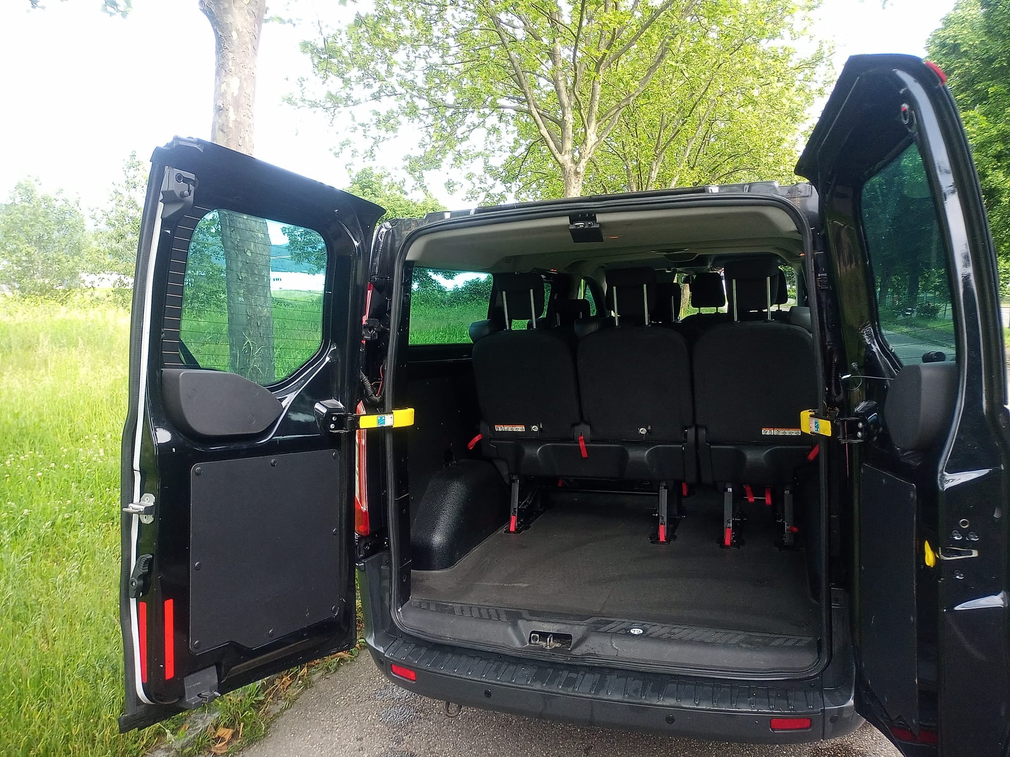 Ford Transit Custom Kombi 9 places rallongé avec Pneus neige