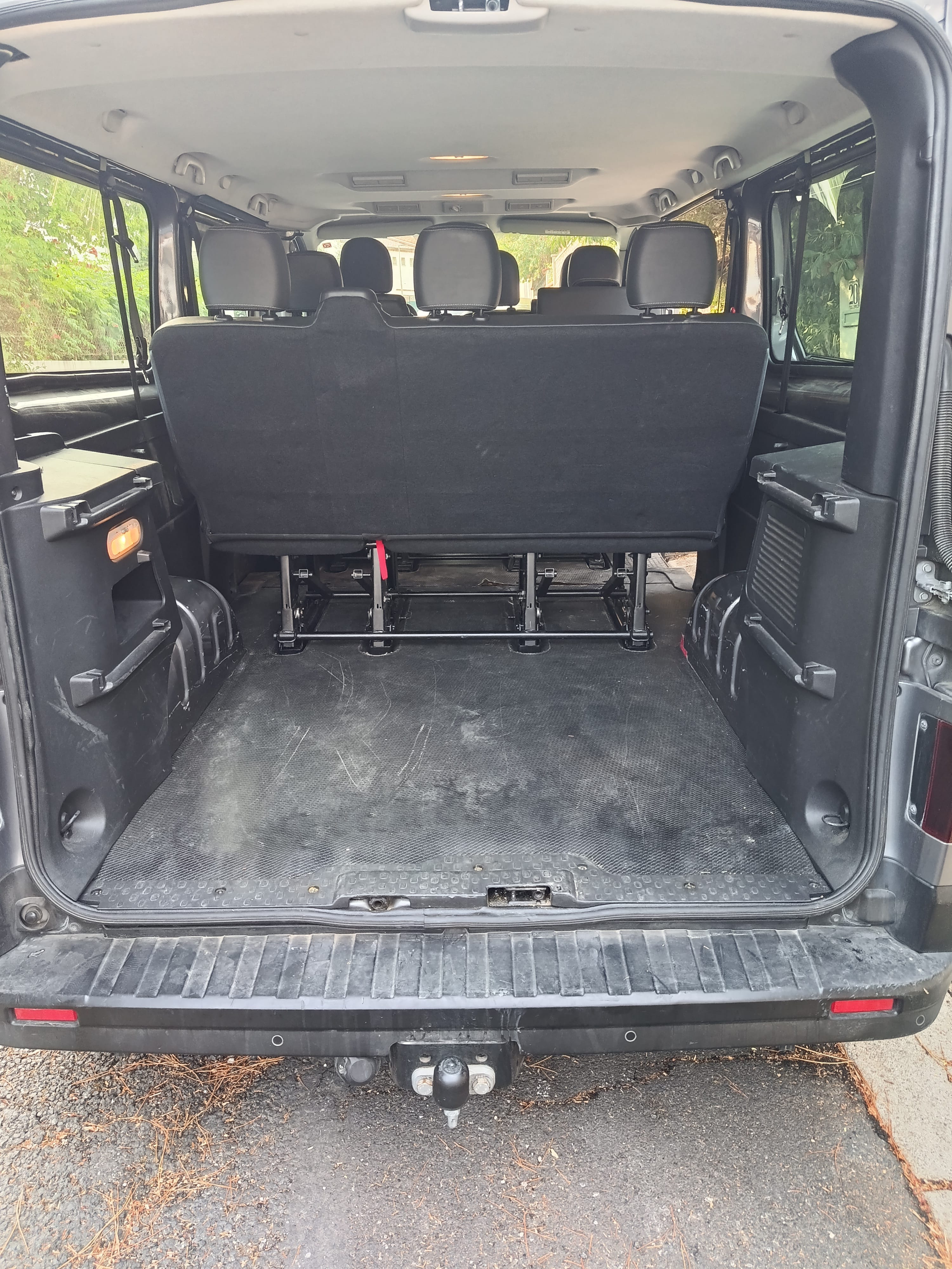 Nissan NV300 Minibus avec Apple CarPlay