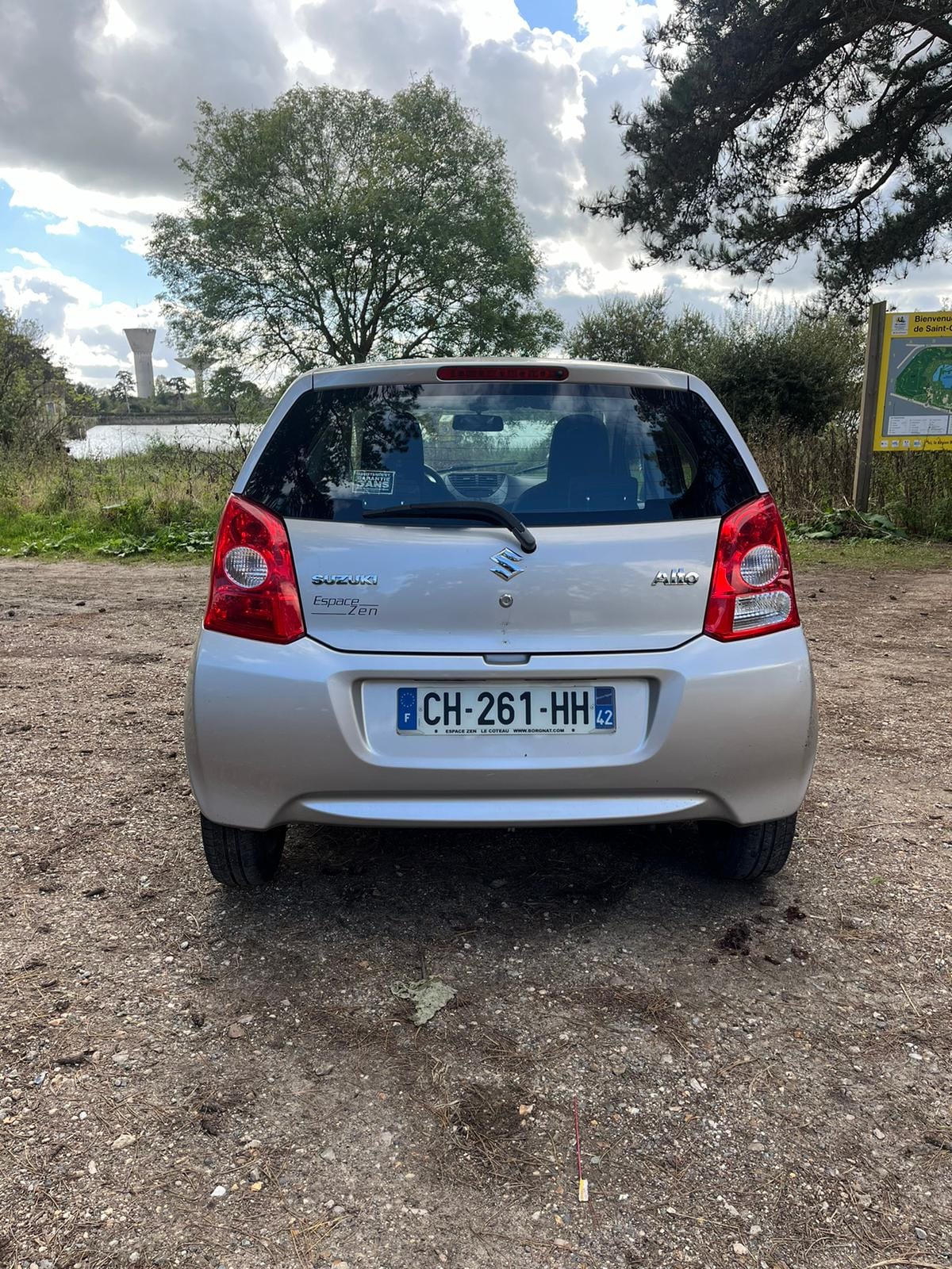 Suzuki Alto avec Audio Bluetooth