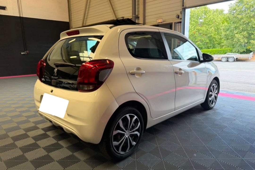 Peugeot 108 Cabriolet 1.0 VTI 68ch avec Entrée audio / iPod