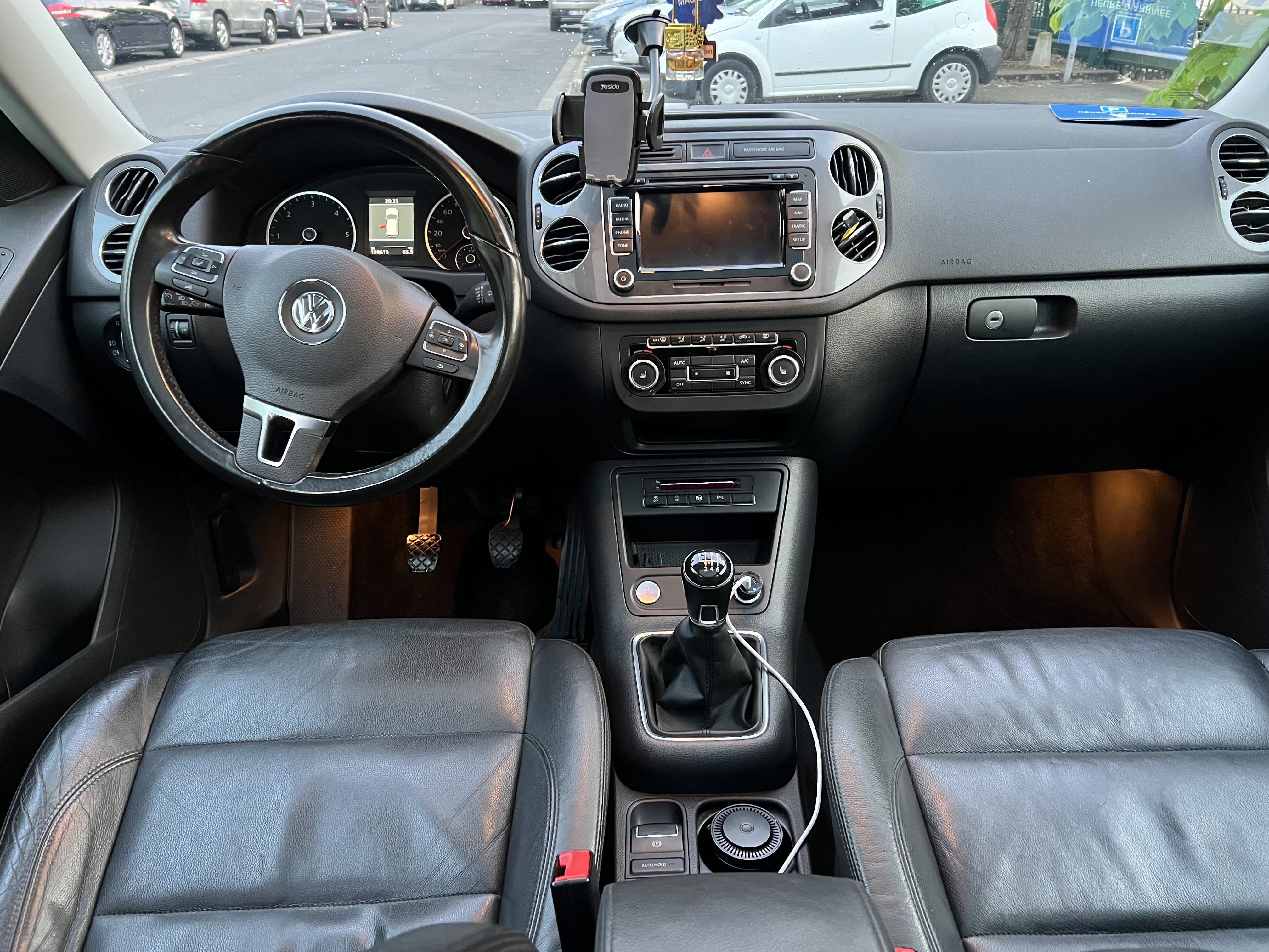 Volkswagen Tiguan avec GPS