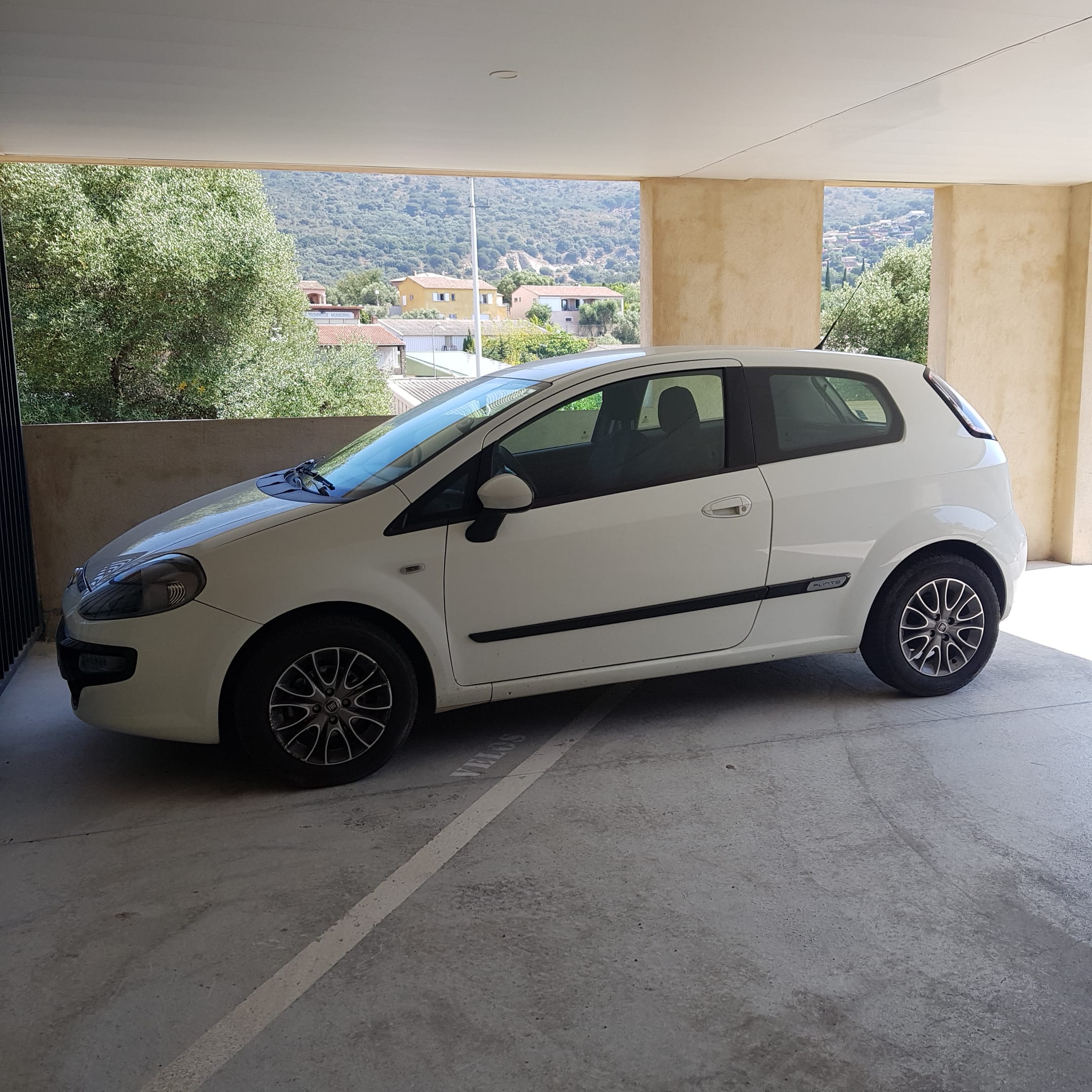 Fiat Punto Evo avec Climatisation
