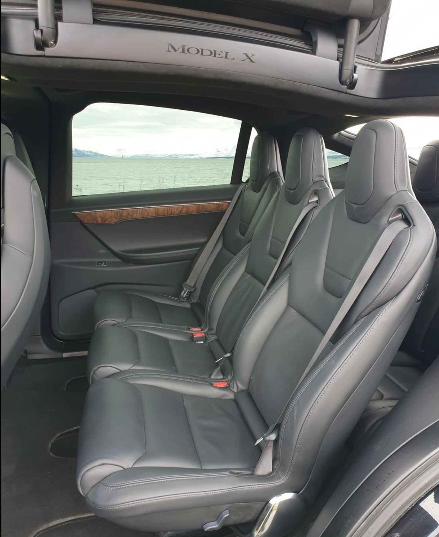 Tesla Model X 90D med Firehjulstrekk