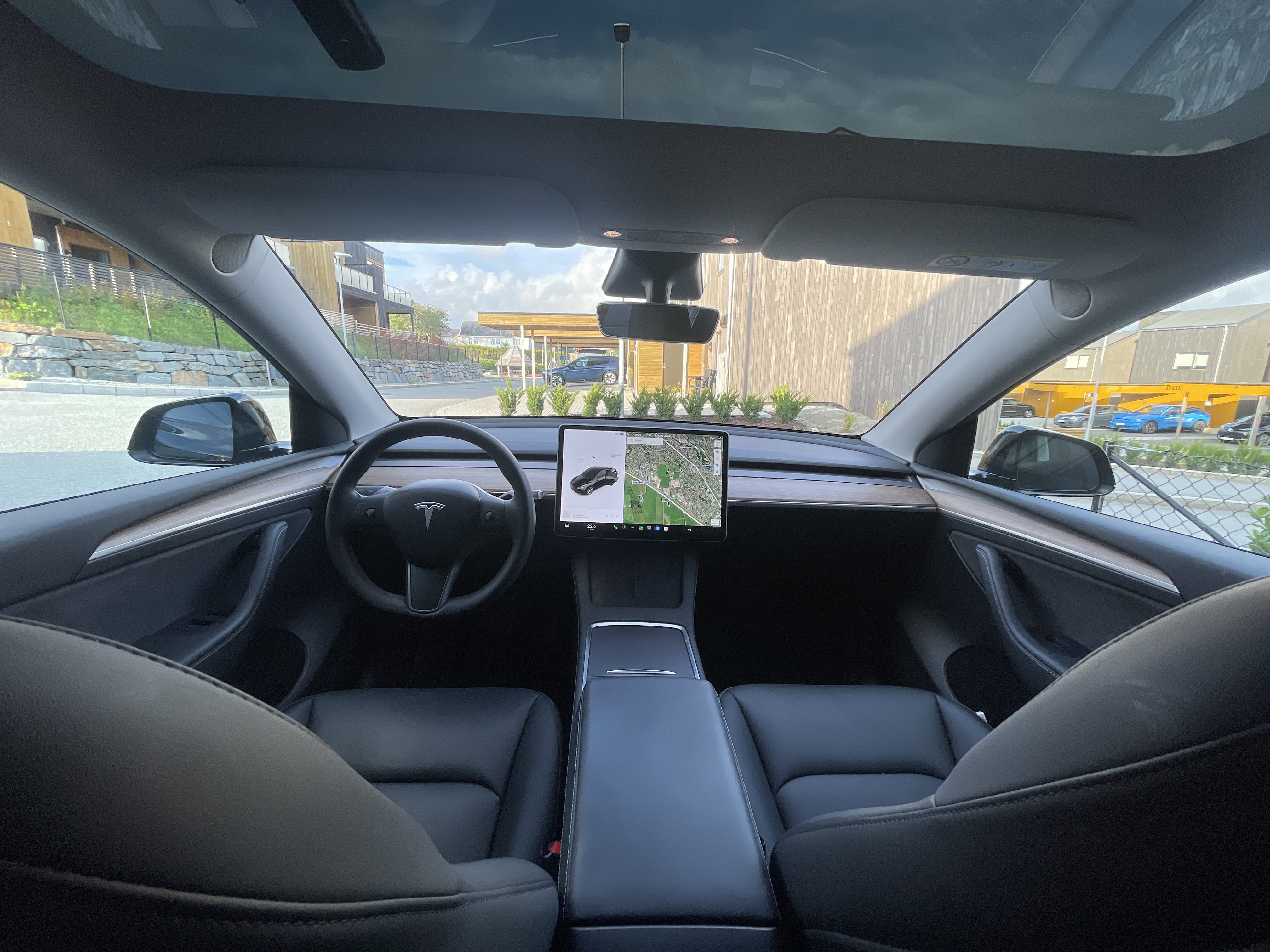 Tesla Model Y Longrange med GPS
