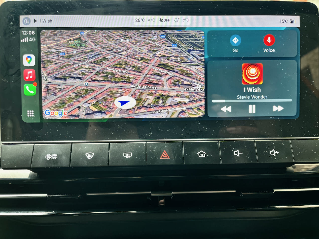 MG MG4 with Apple CarPlay