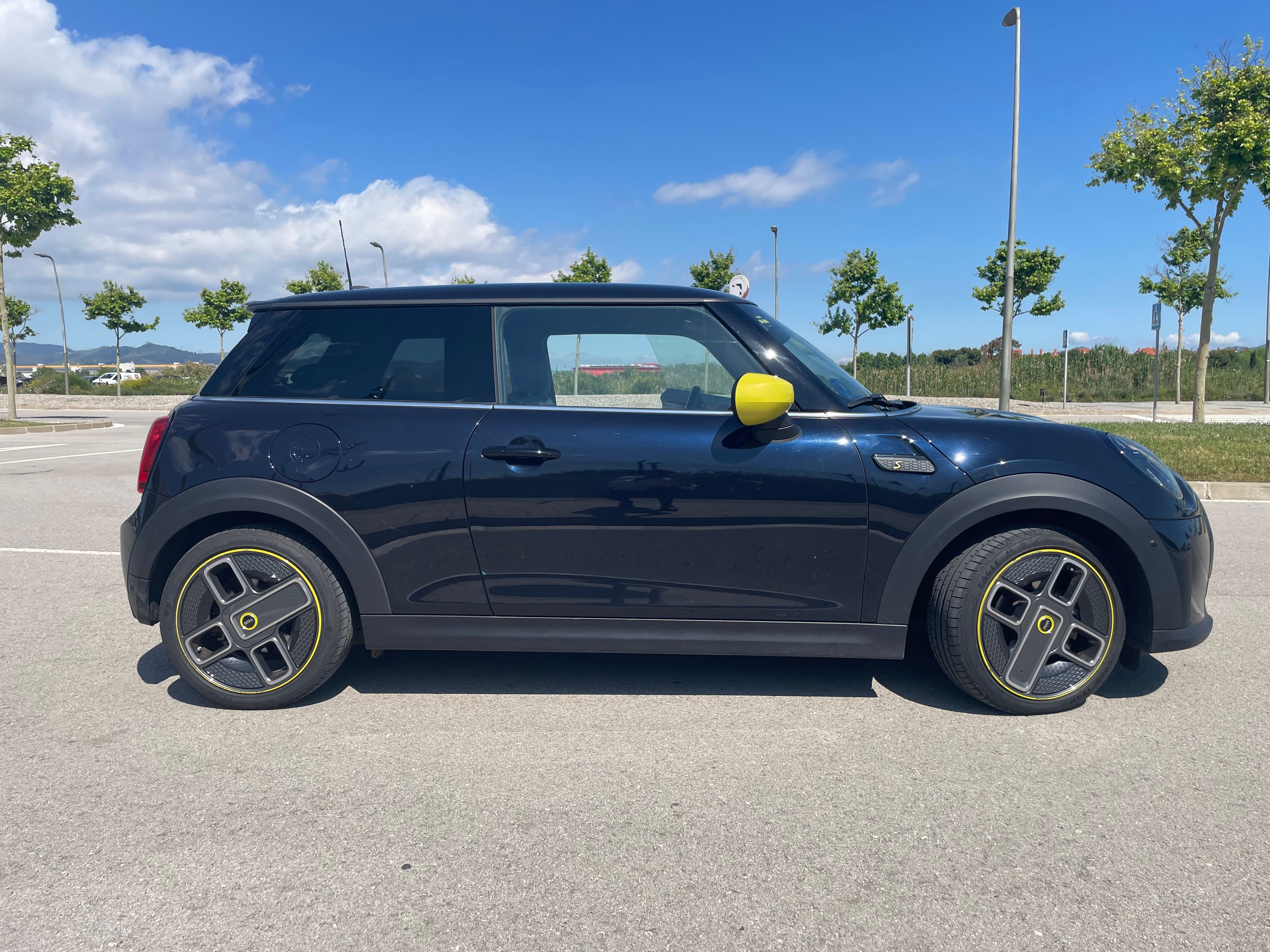 Mini Cooper SE con Cámara de marcha atrás