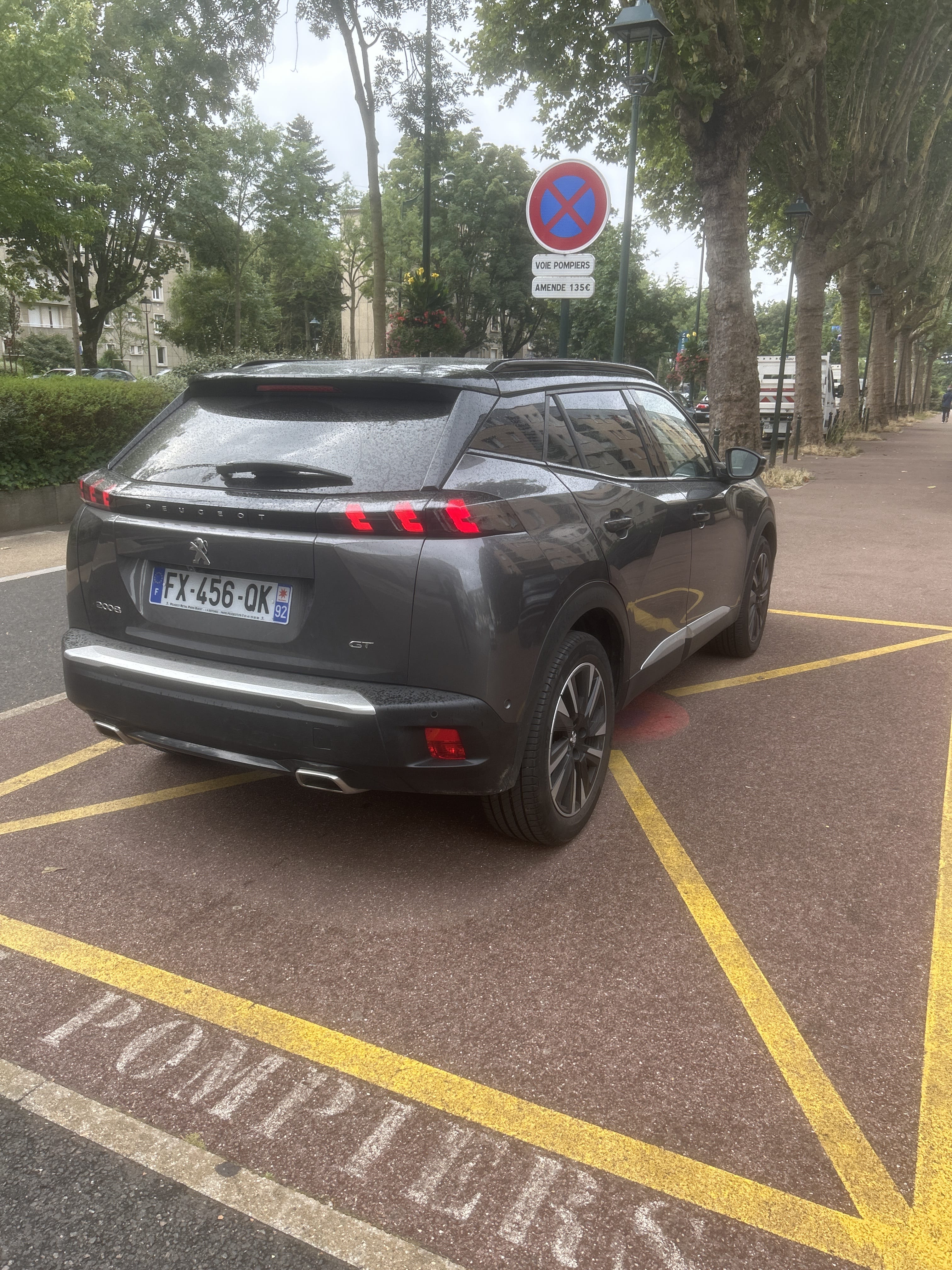 Peugeot 2008 avec GPS