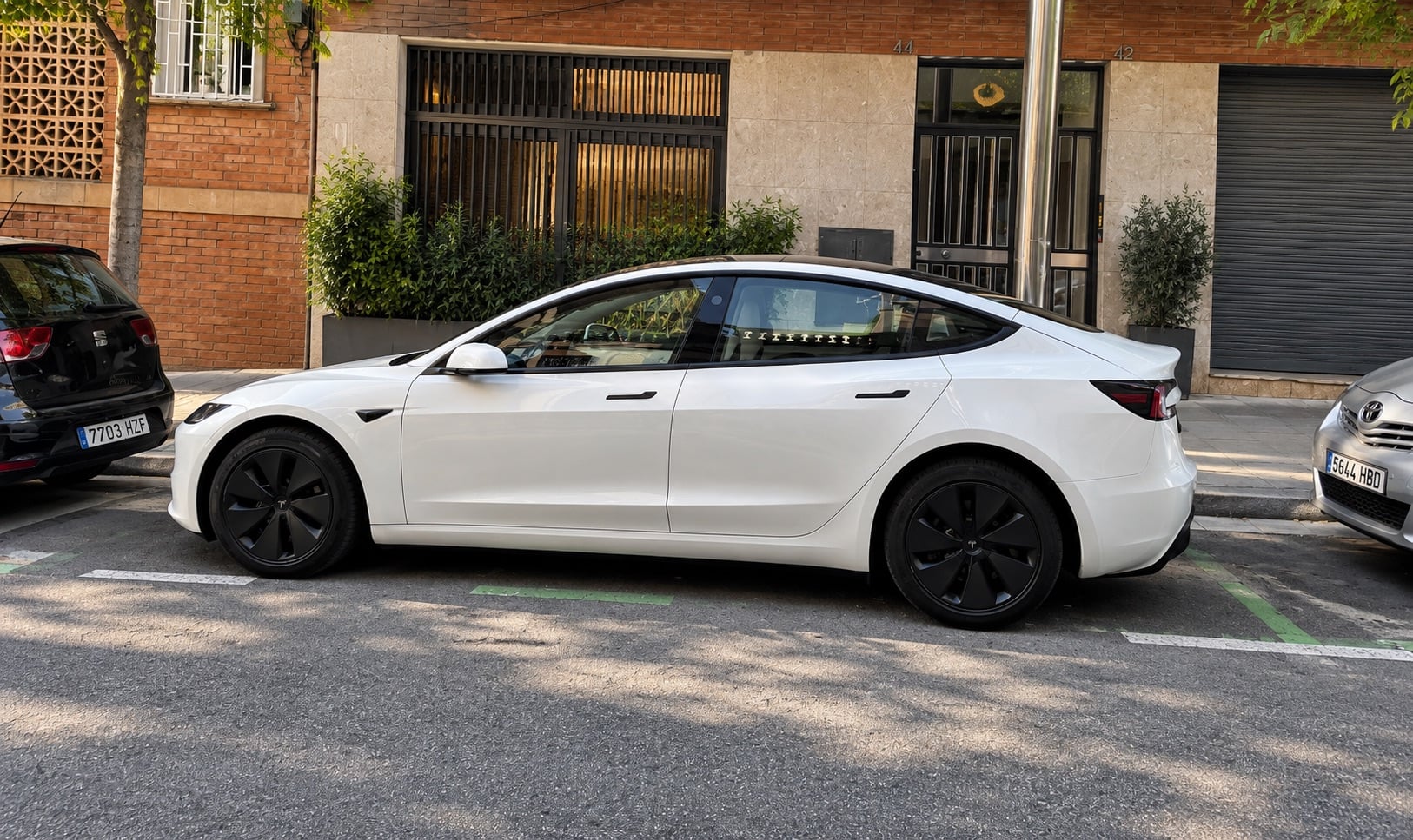 Tesla Model 3 Long Range with Backup camera