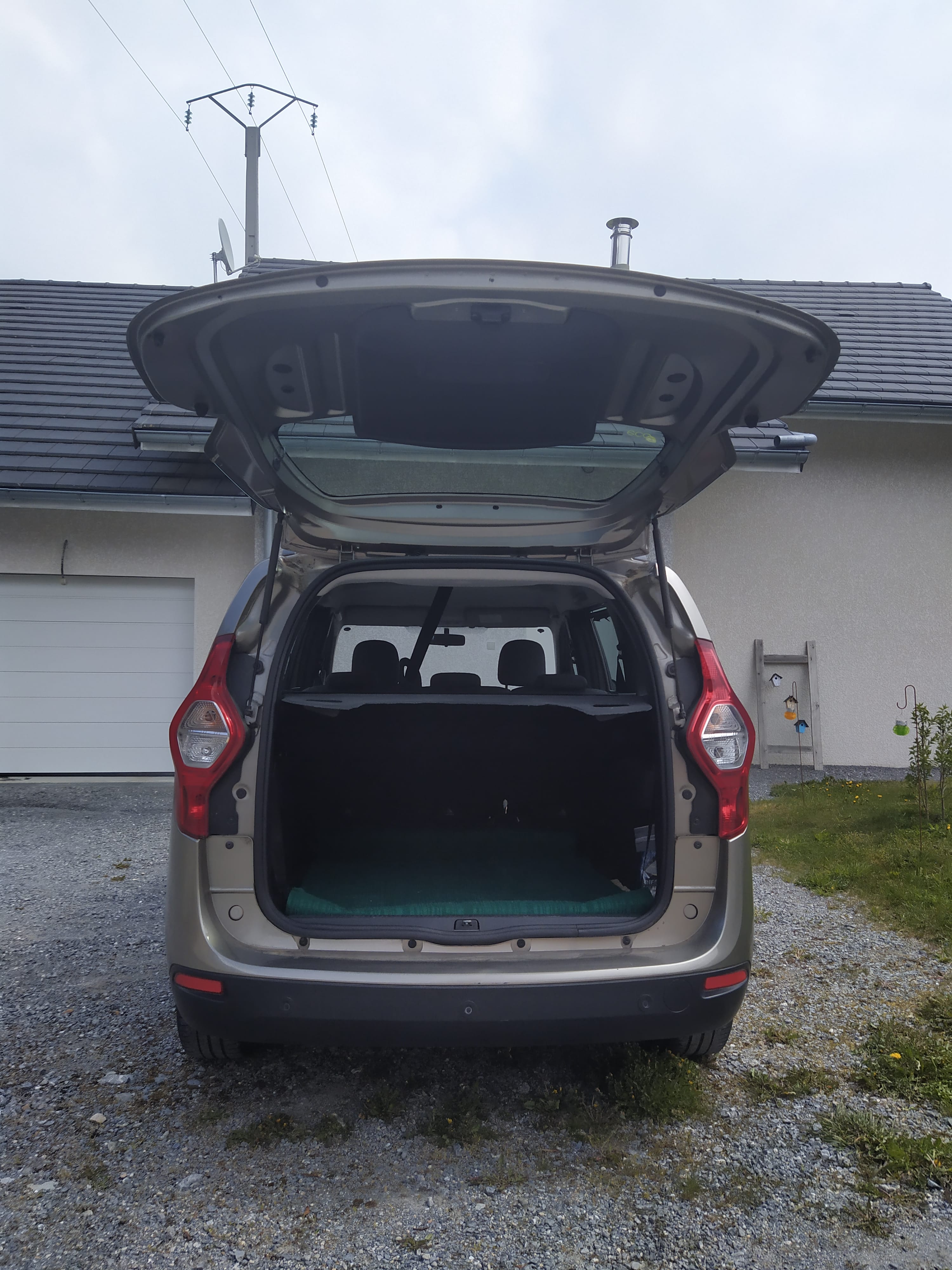 Dacia Lodgy avec Autoradio