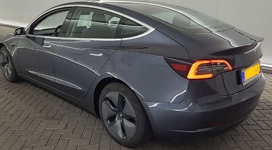 Tesla Model 3 Long Range avec Climatisation