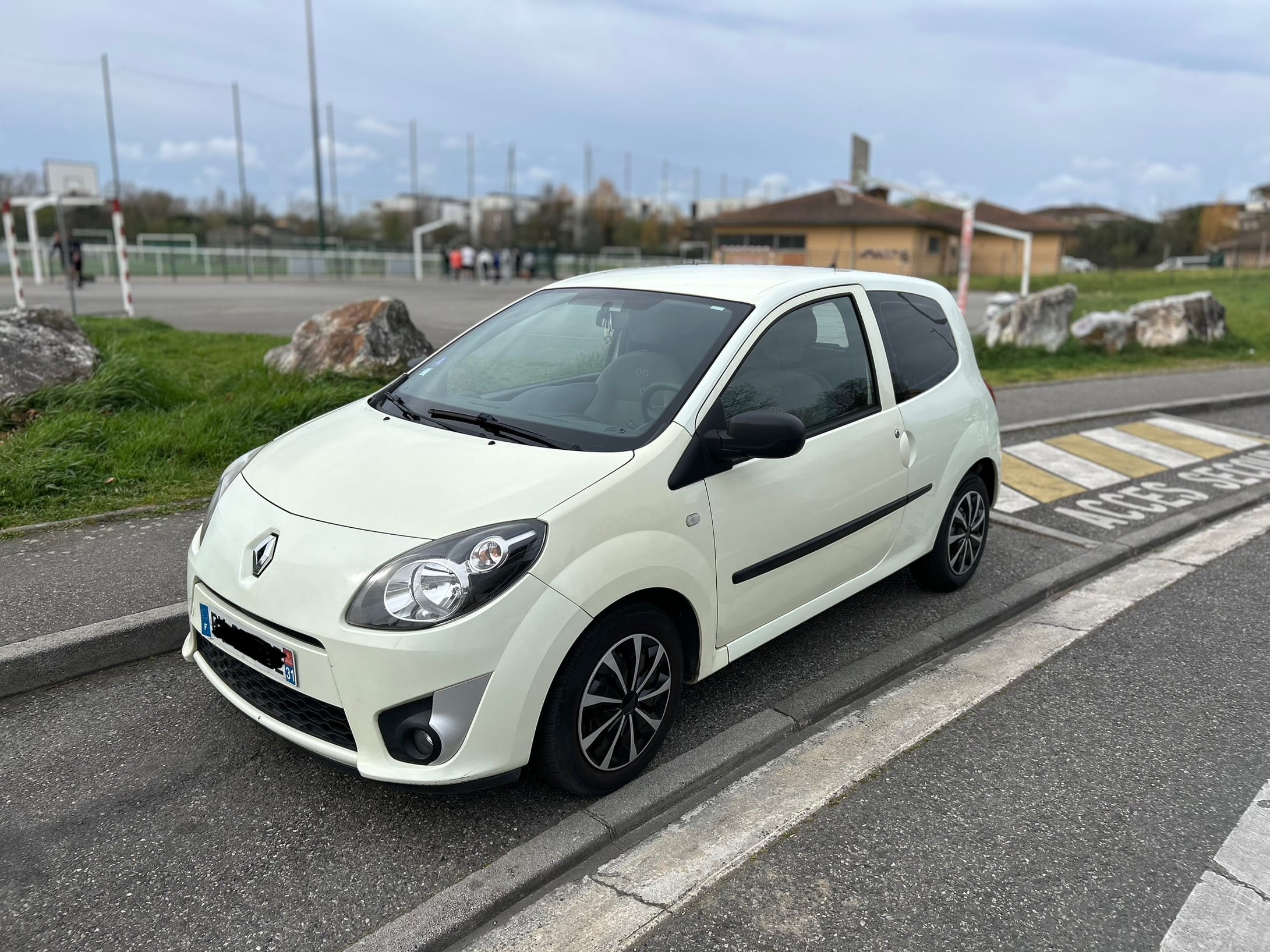 Renault Twingo II, 2011, Essence 98