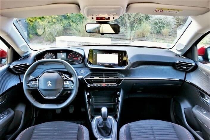 Peugeot 208 avec GPS