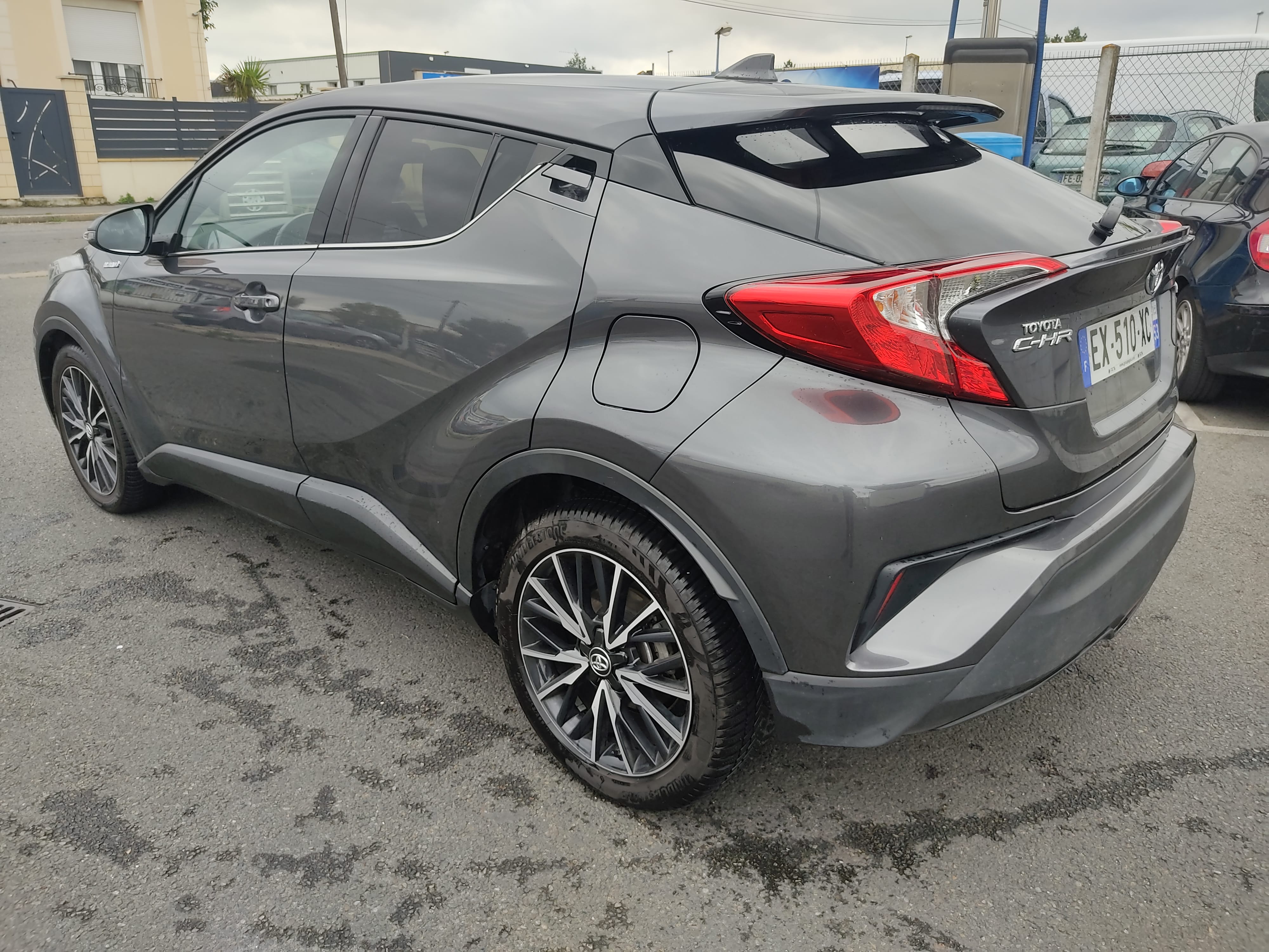 Toyota C-HR Hybrid avec GPS