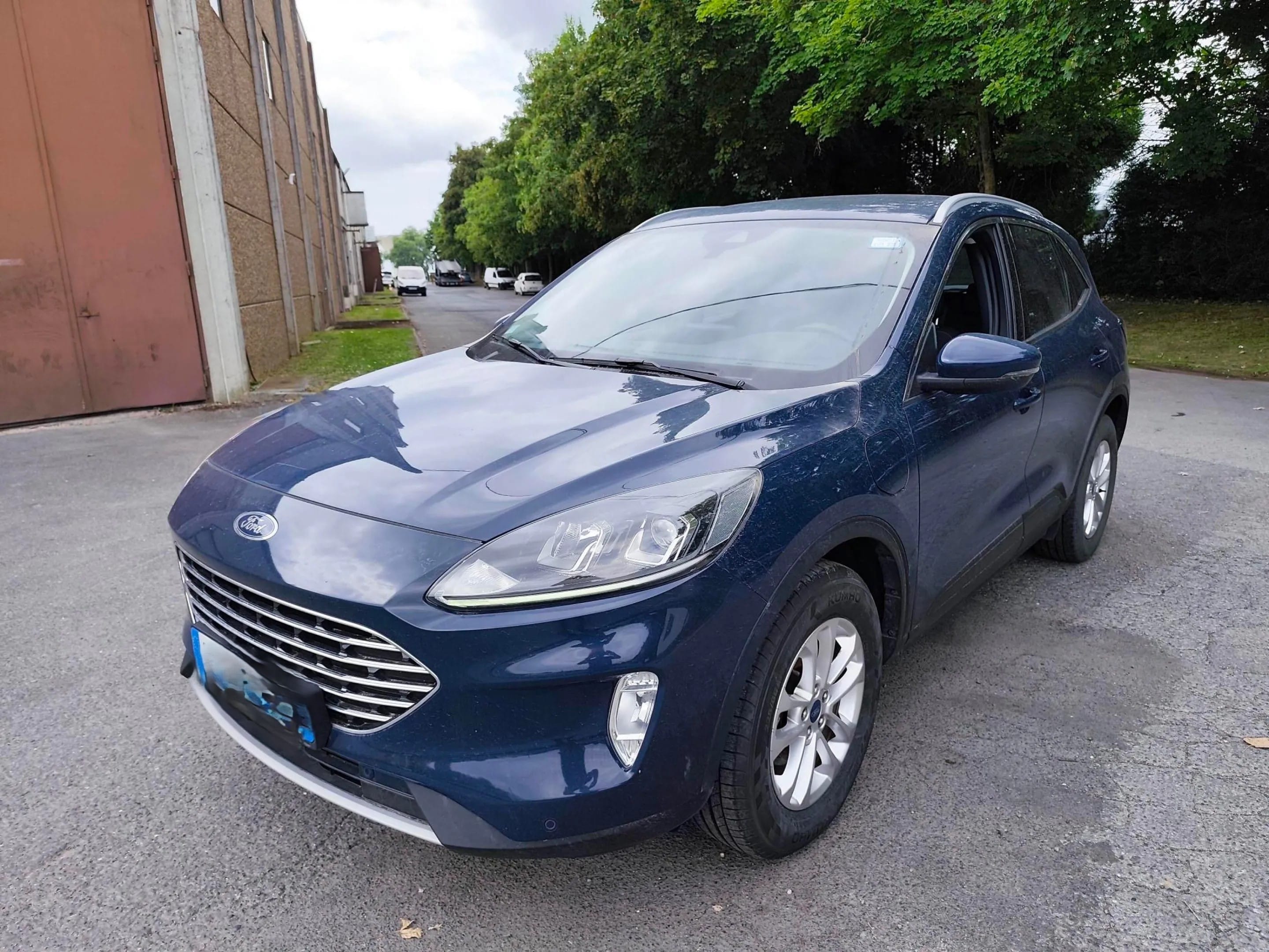 Ford Kuga, 2022, Essence 95 / Électrique (hybride), automatique