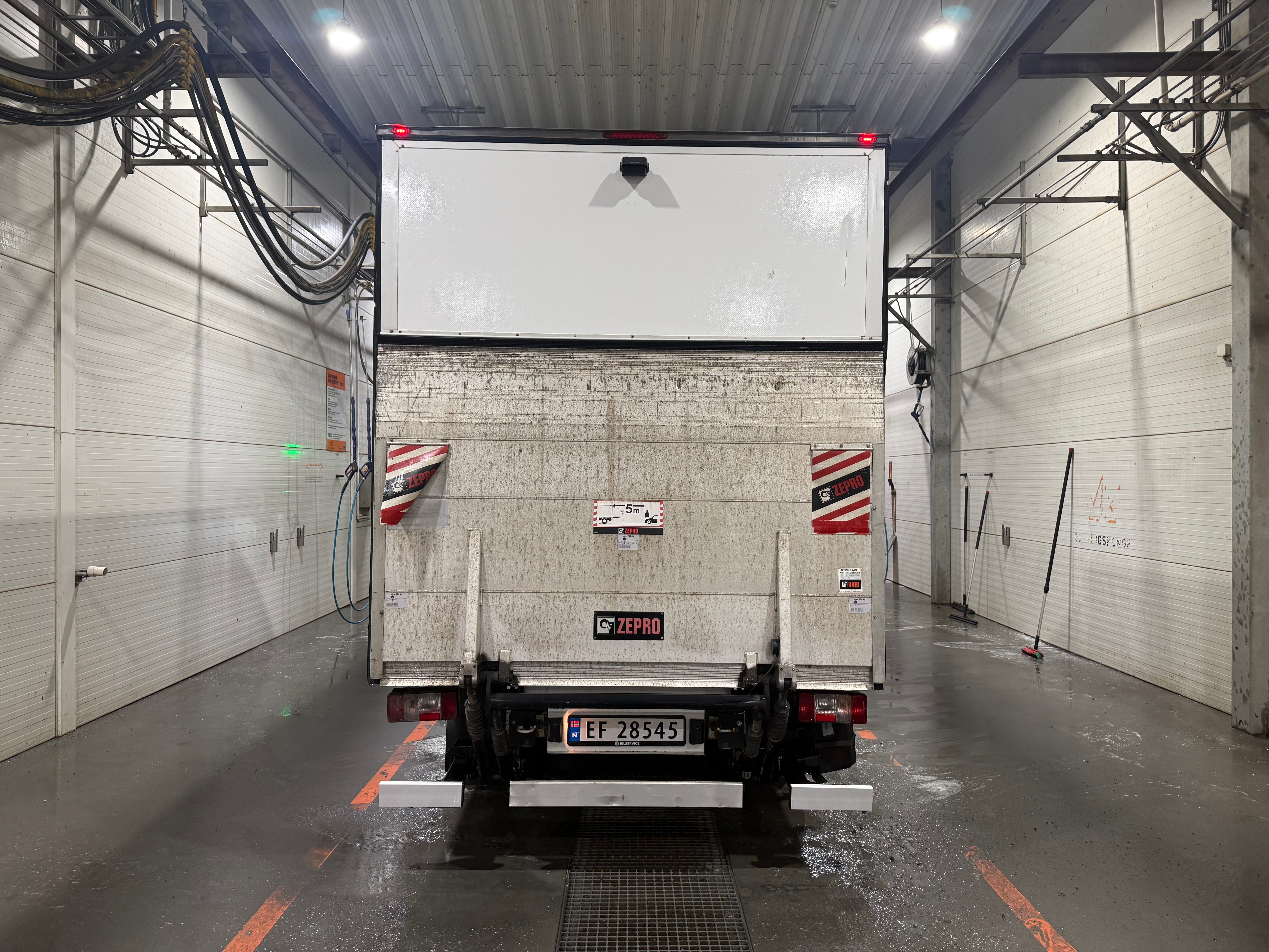 Maxus eDeliver 9 Elektrisk Skapbil - Gratis Parkering + Bom! med Cruisekontroll