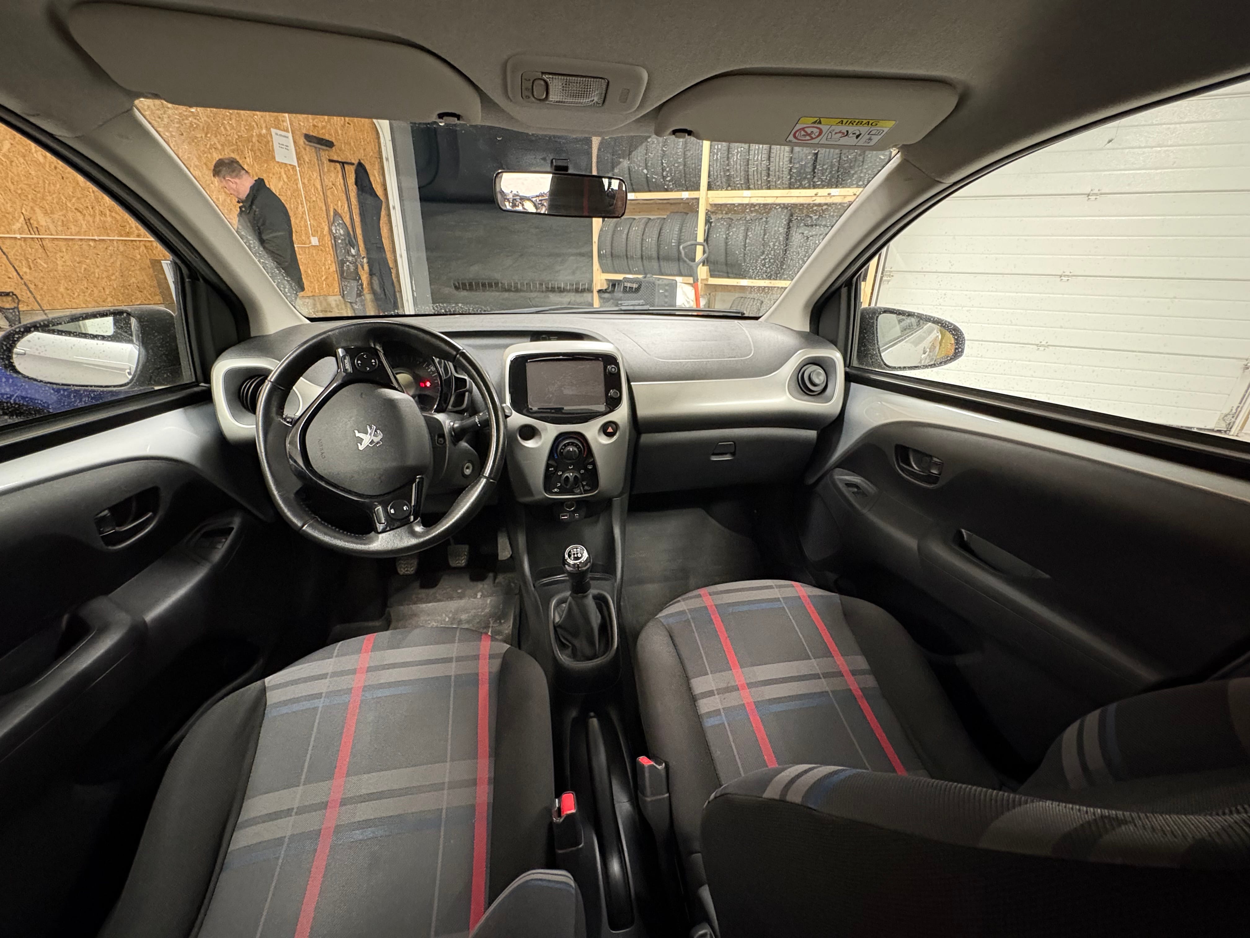 Peugeot 108 mit USB-Ladeanschlüsse