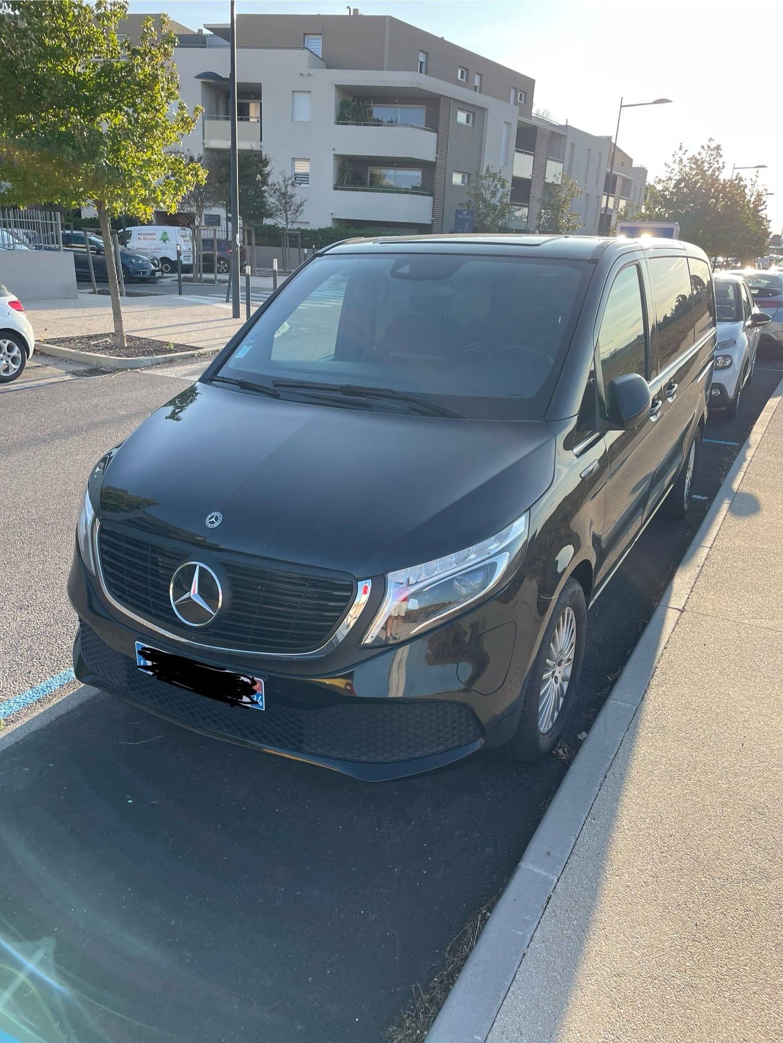 Mercedes-Benz EQV, 2020, Électrique, automatique, 8 places
