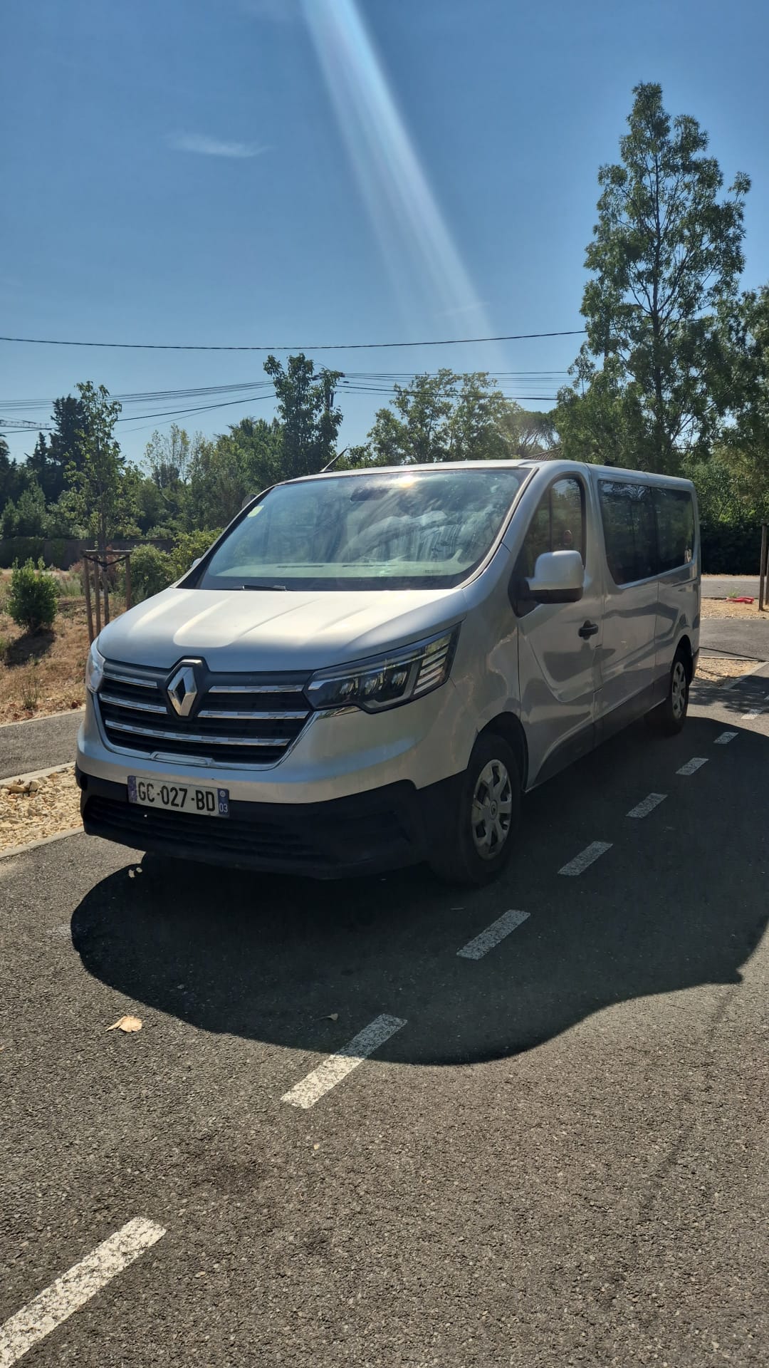 Renault Trafic Passenger with Android Auto