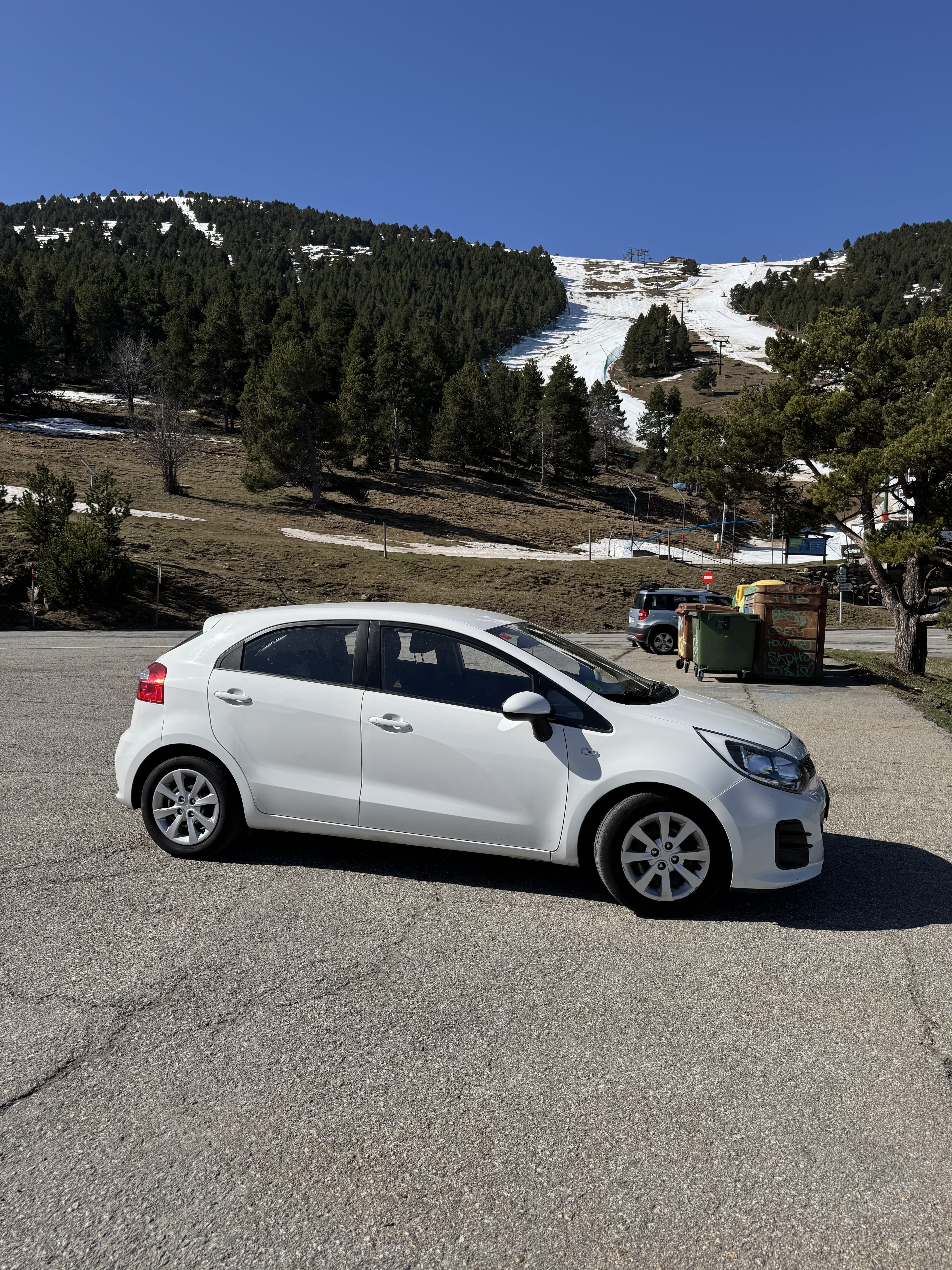 Kia Rio con Aire acondicionado