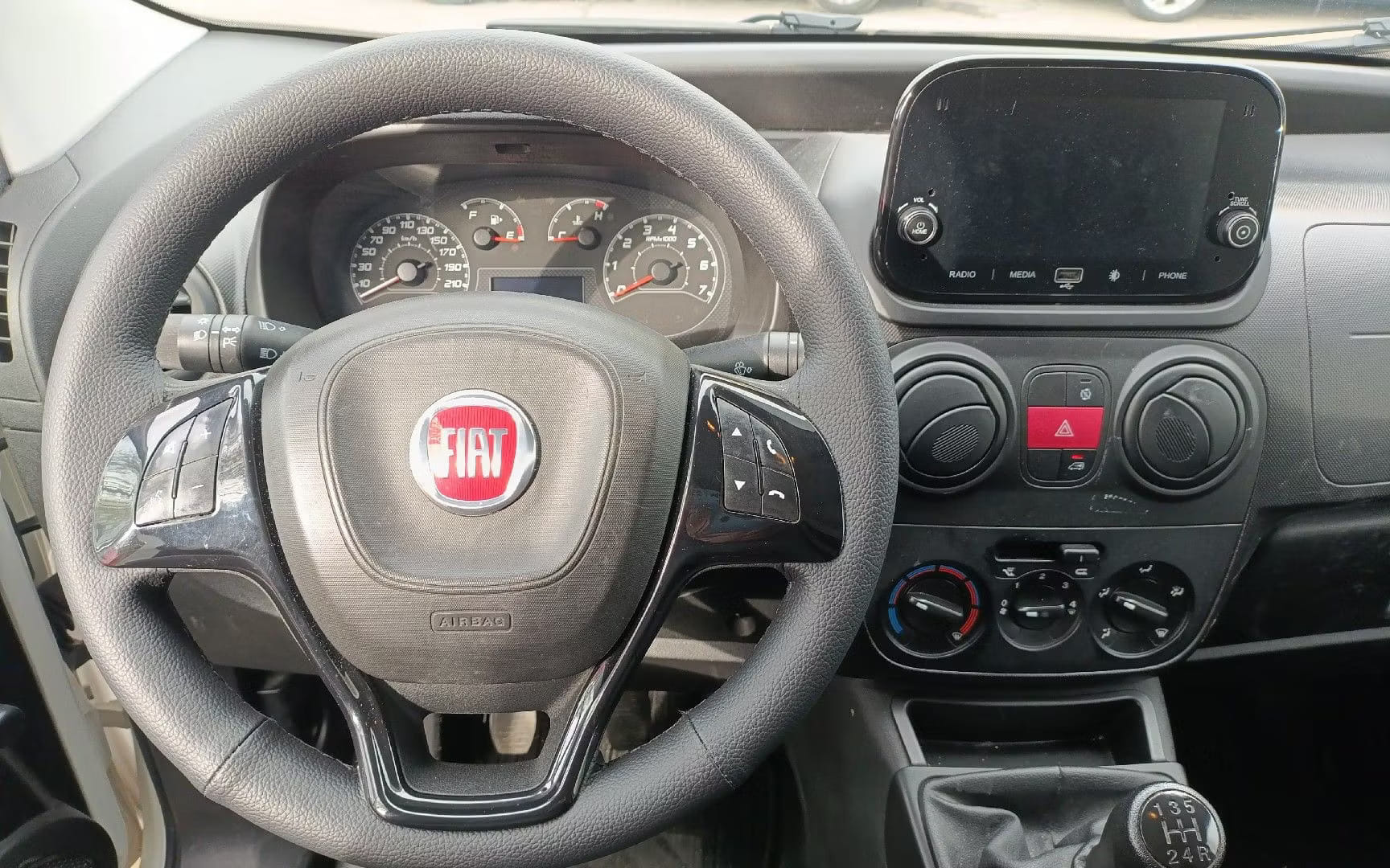 Fiat Fiorino con Puertos de carga USB