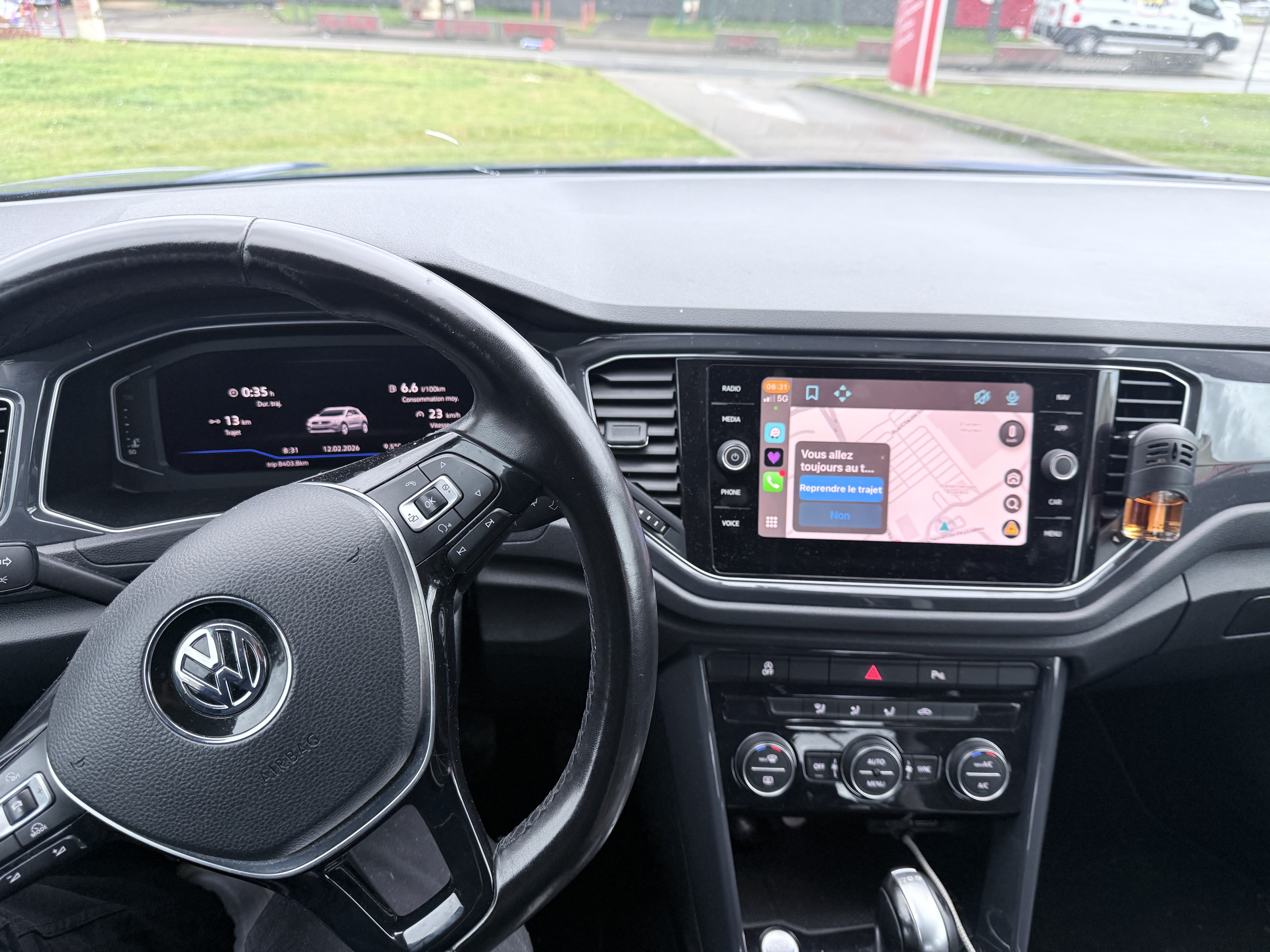 Volkswagen T-Roc avec GPS