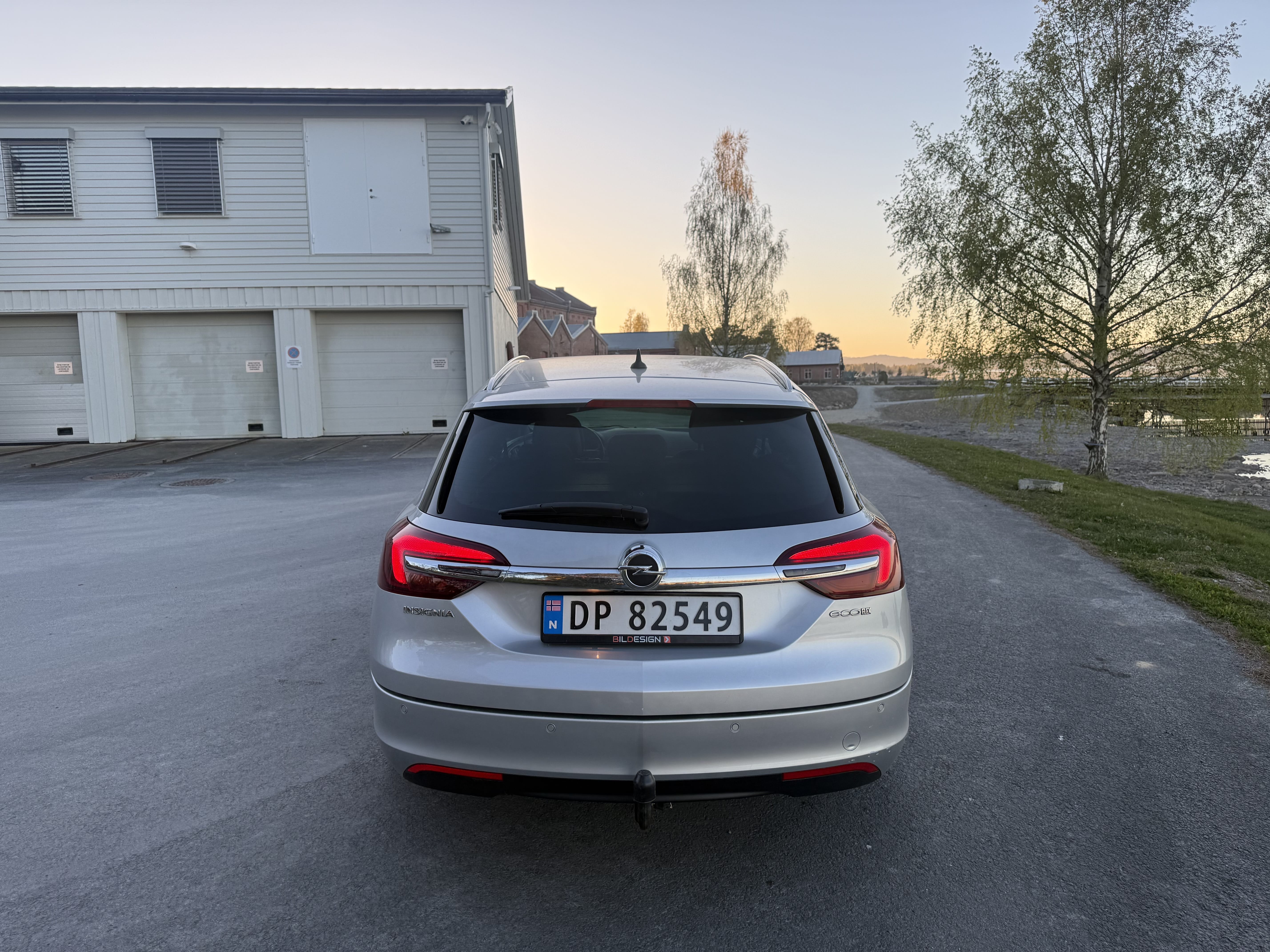 Opel Insignia Tourer with Cruise control
