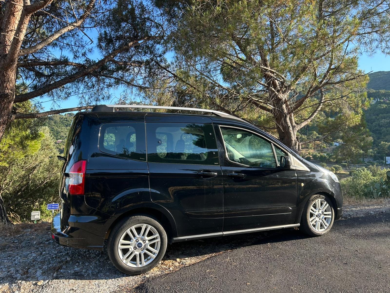 Ford Tourneo Courier with Air conditioning
