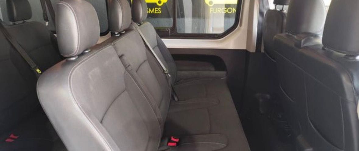 Nissan NV300 Minibus con Audio Bluetooth