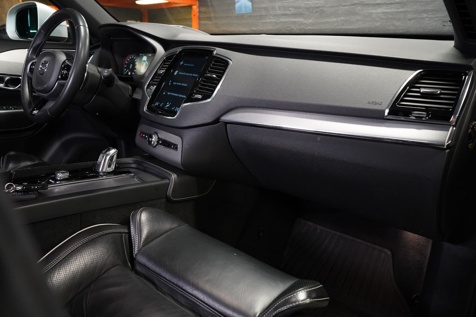 Volvo XC90 T8 Twin Engine med Cruisekontroll