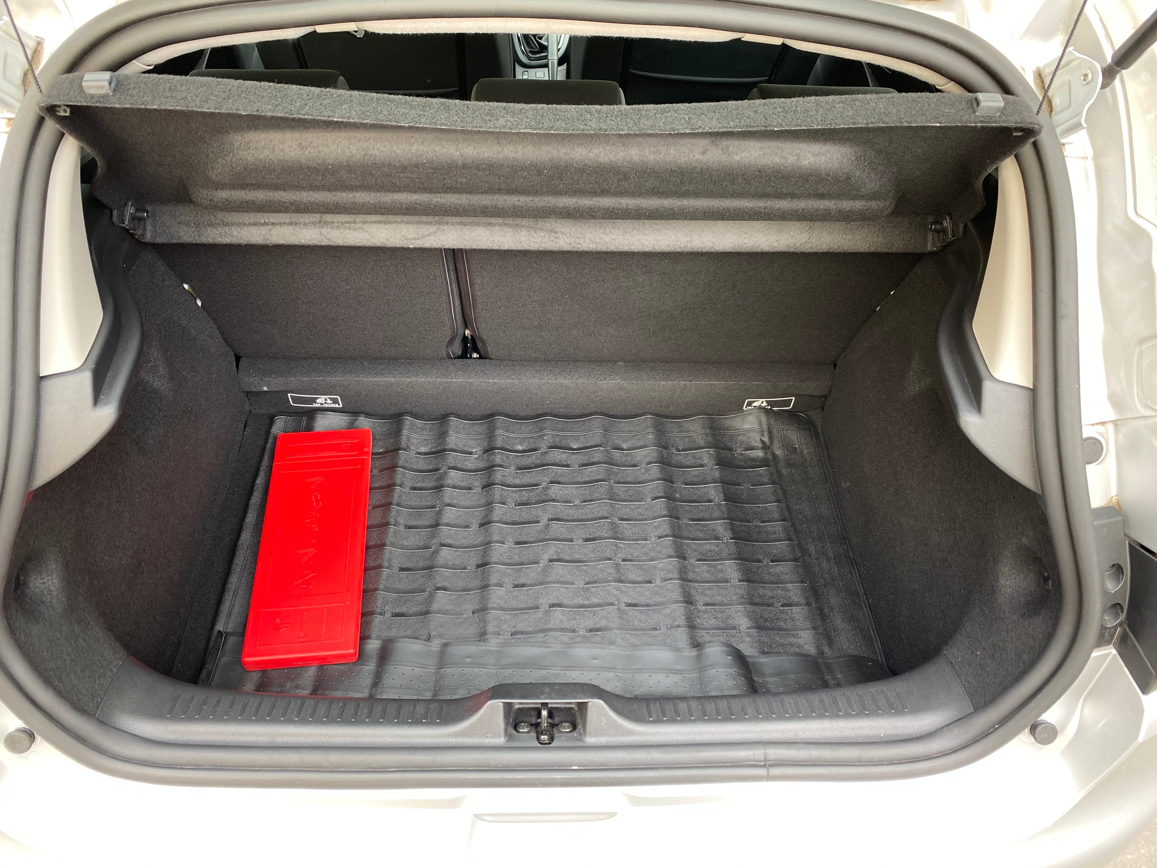 Renault Clio 353 avec Entrée audio / iPod
