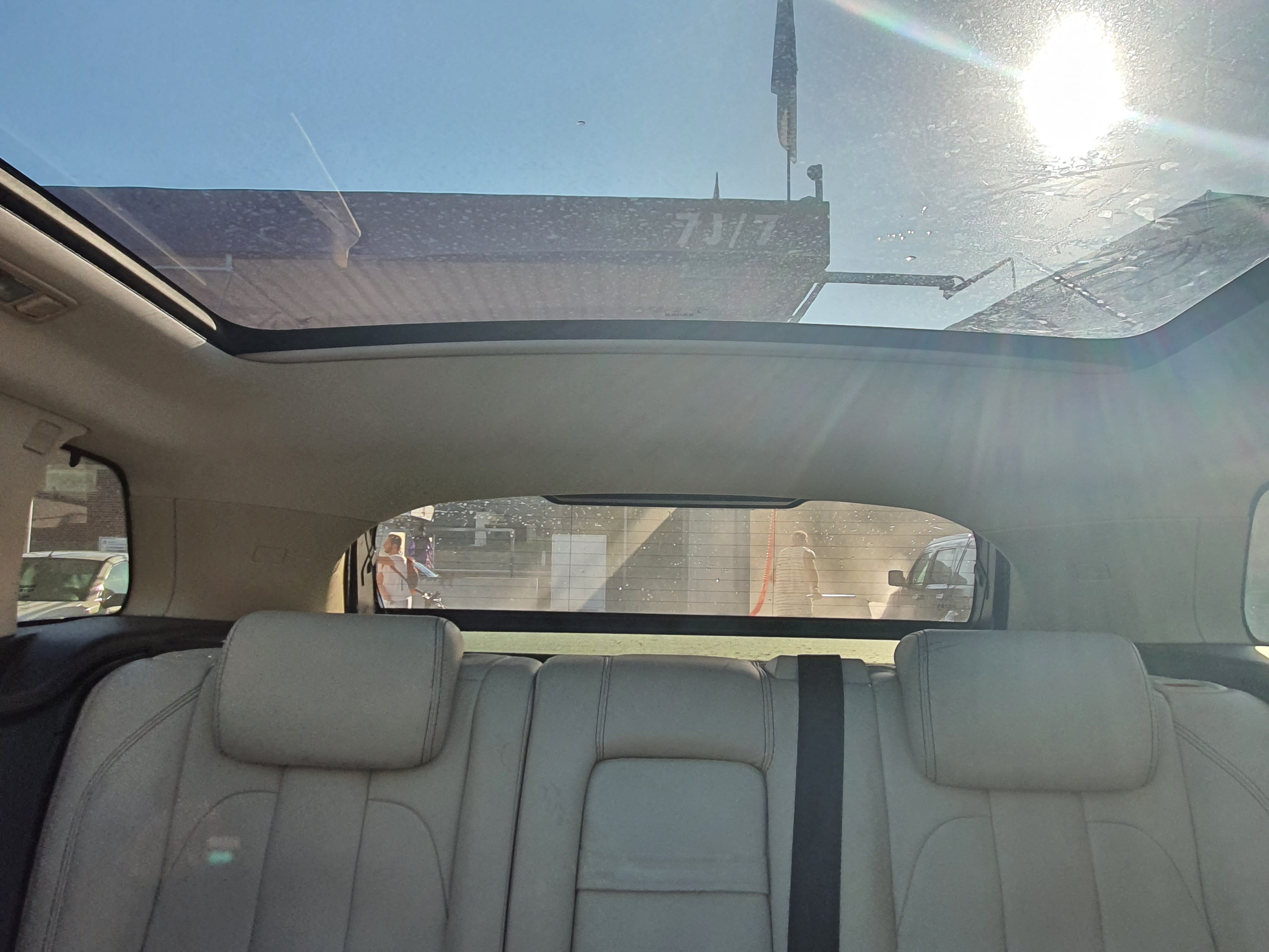 Land-Rover Range Rover Evoque