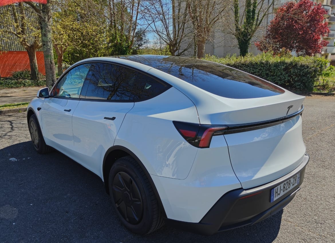 Tesla Model Y avec Caméra de recul
